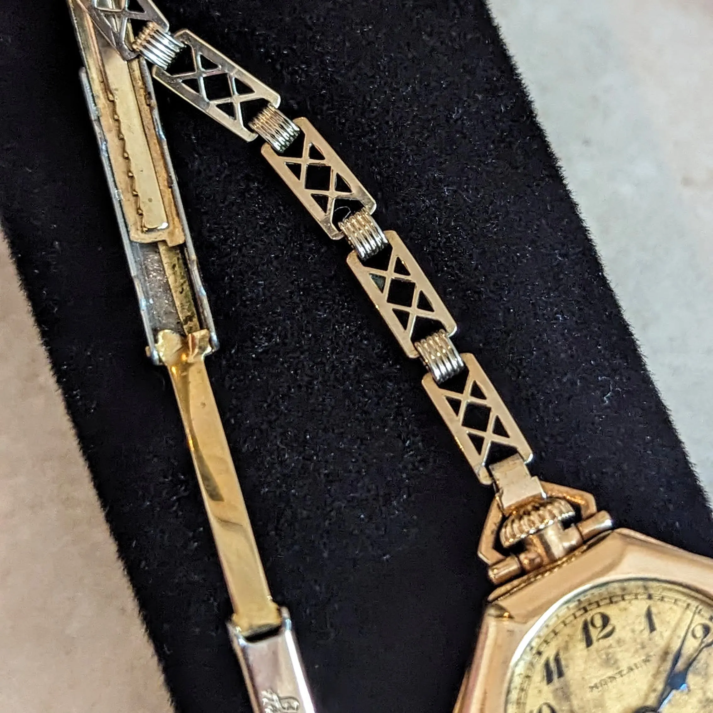 1920s MONTAUK Ladies Watch Marvin Watch Co. 15 Jewels Fahys Montauk Case