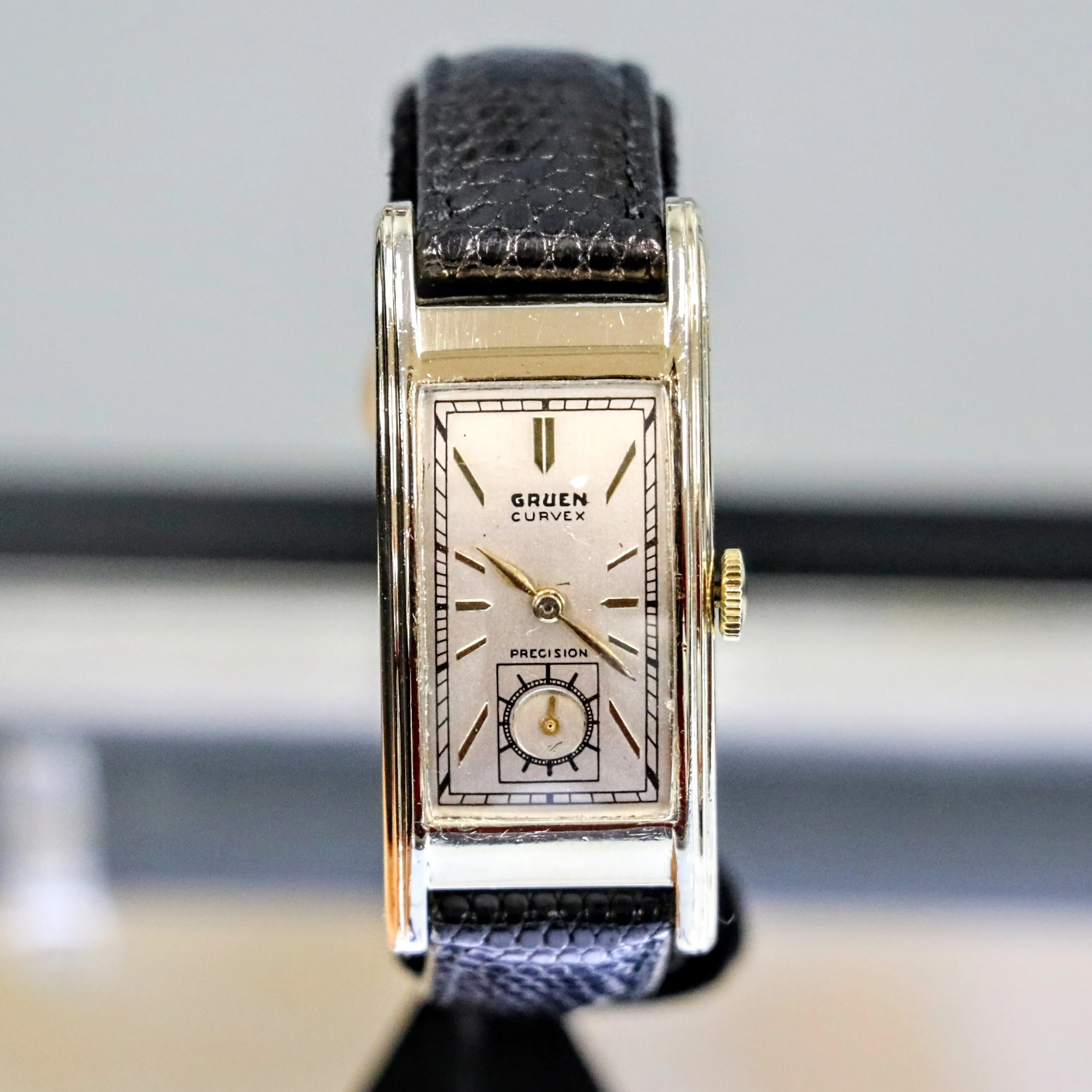 1935 GRUEN Curvex Precision Wristwatch 17 Jewels Cal. 311 Swiss Watch 14K GF