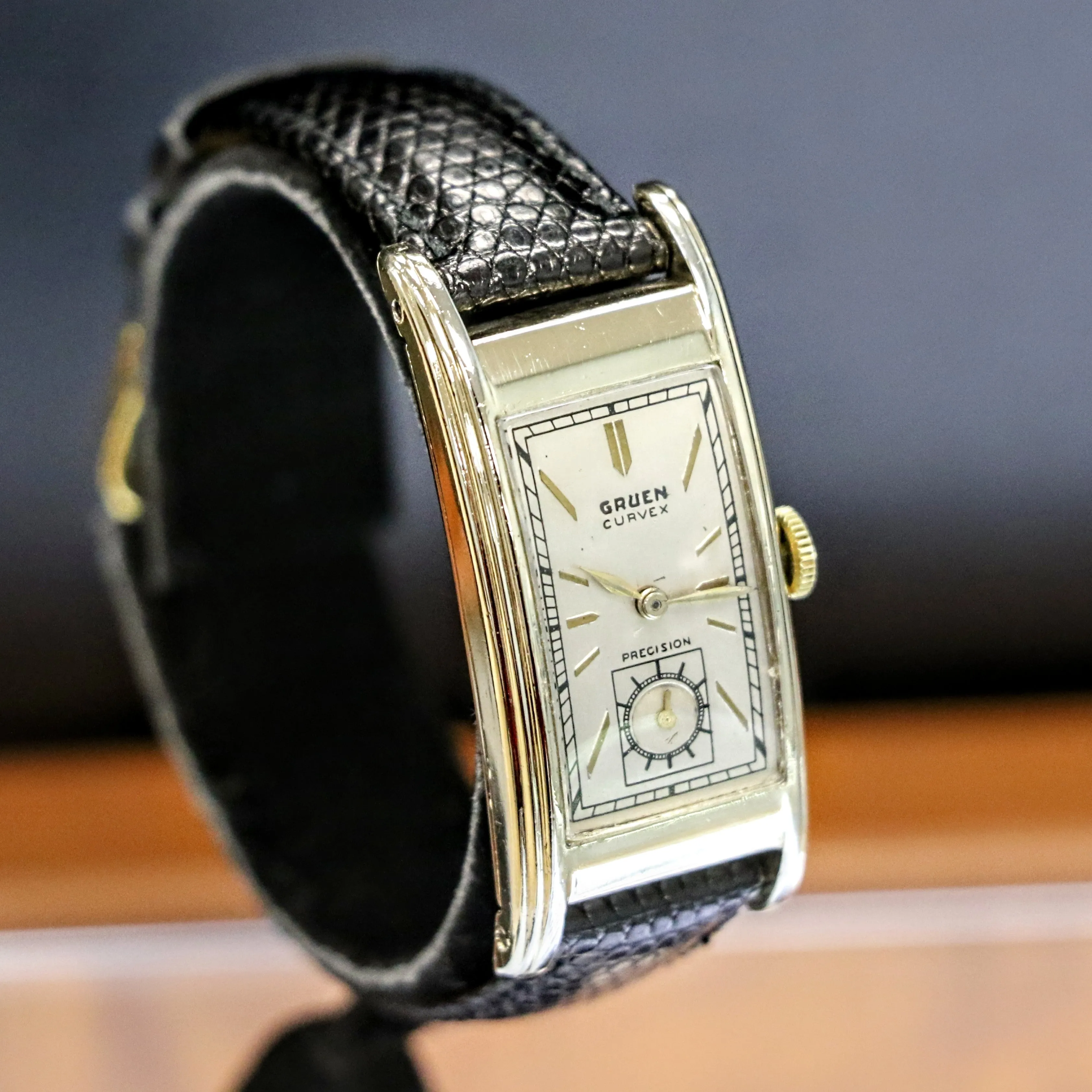 1935 GRUEN Curvex Precision Wristwatch 17 Jewels Cal. 311 Swiss Watch 14K GF