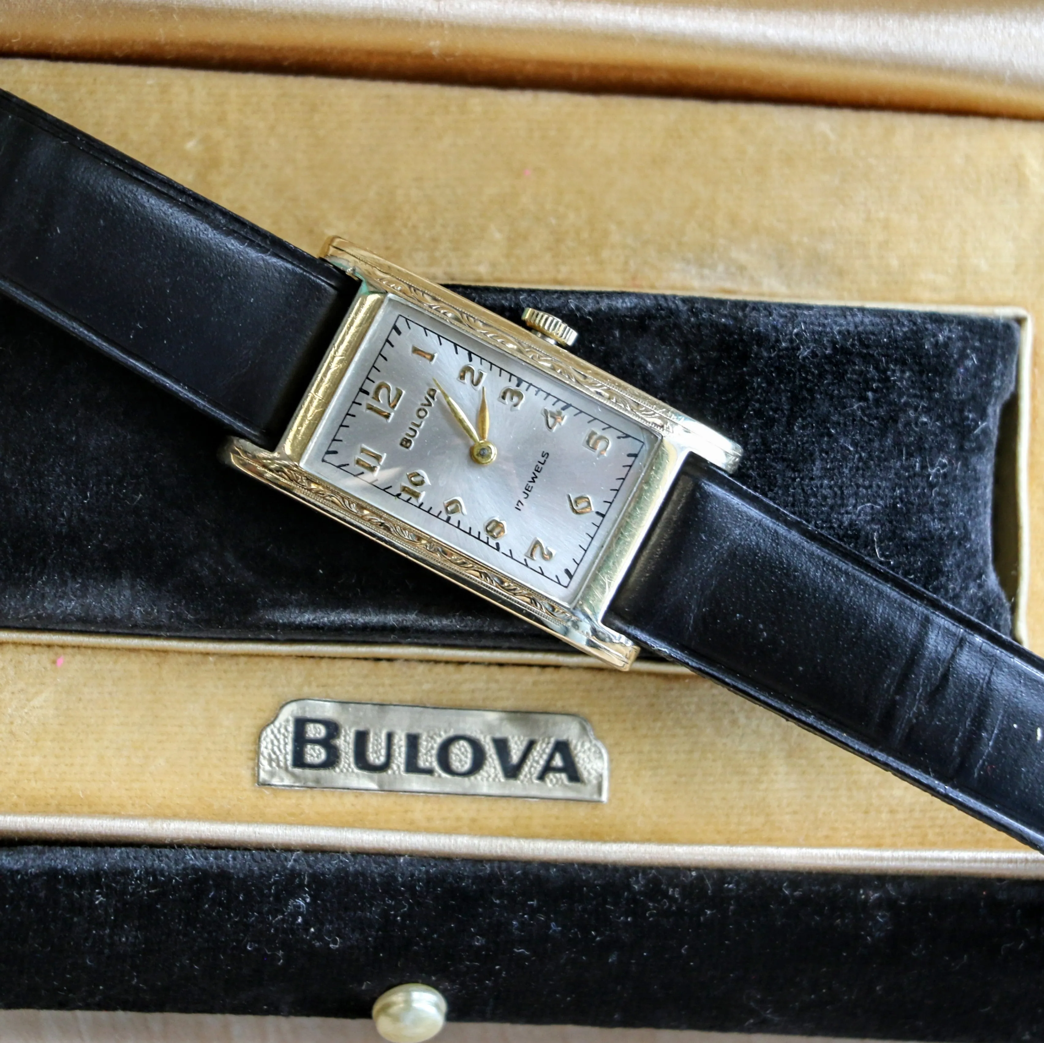 1936 BULOVA Phantom 17 Jewels Cal. 6AE Wristwatch Tank Case U.S.A. Watch 10K G.F. - In Box!