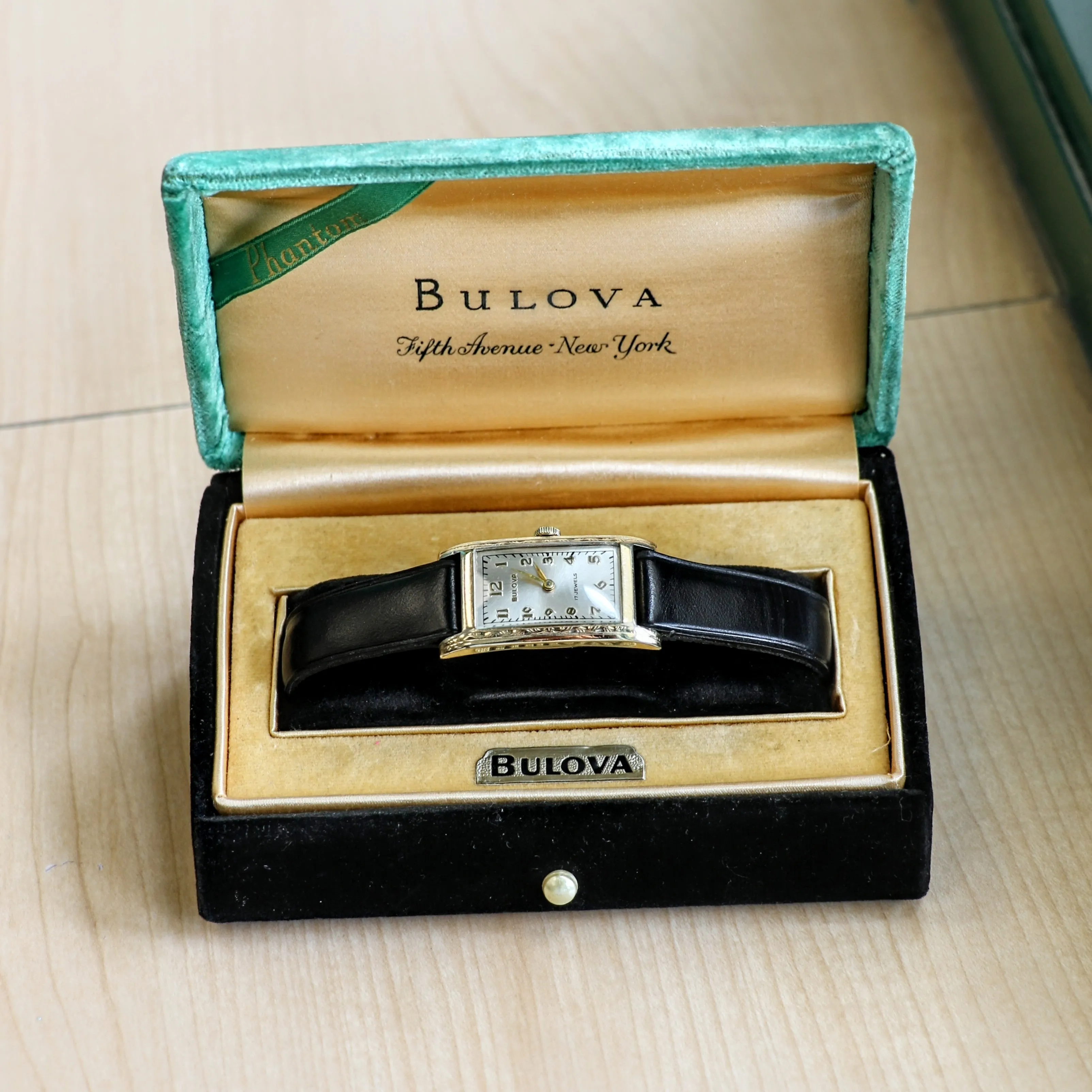 1936 BULOVA Phantom 17 Jewels Cal. 6AE Wristwatch Tank Case U.S.A. Watch 10K G.F. - In Box!
