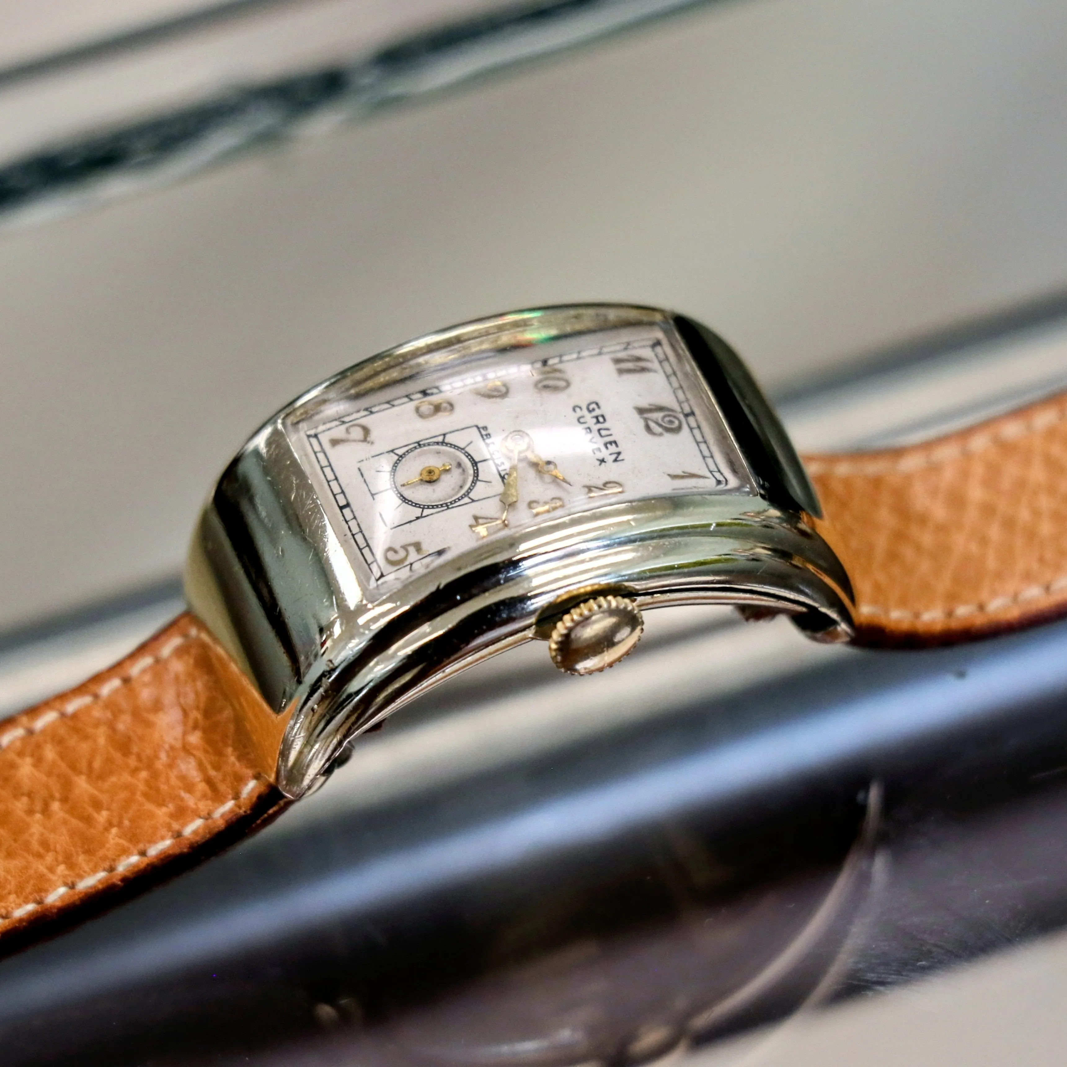 1938 GRUEN EXTREME Curvex Precision Commodore Driver's Ristside Vintage Watch
