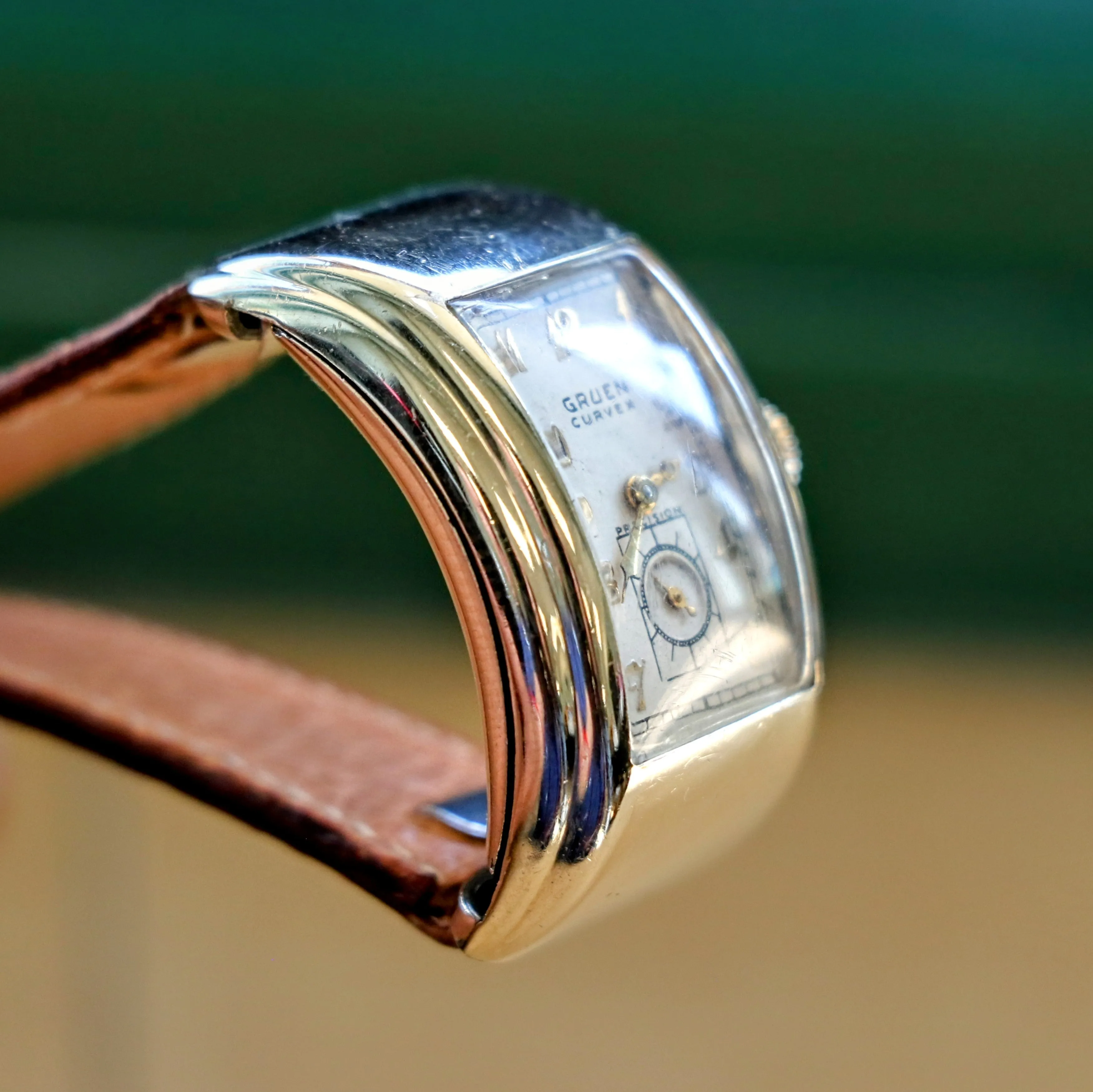 1938 GRUEN EXTREME Curvex Precision Commodore Driver's Ristside Vintage Watch