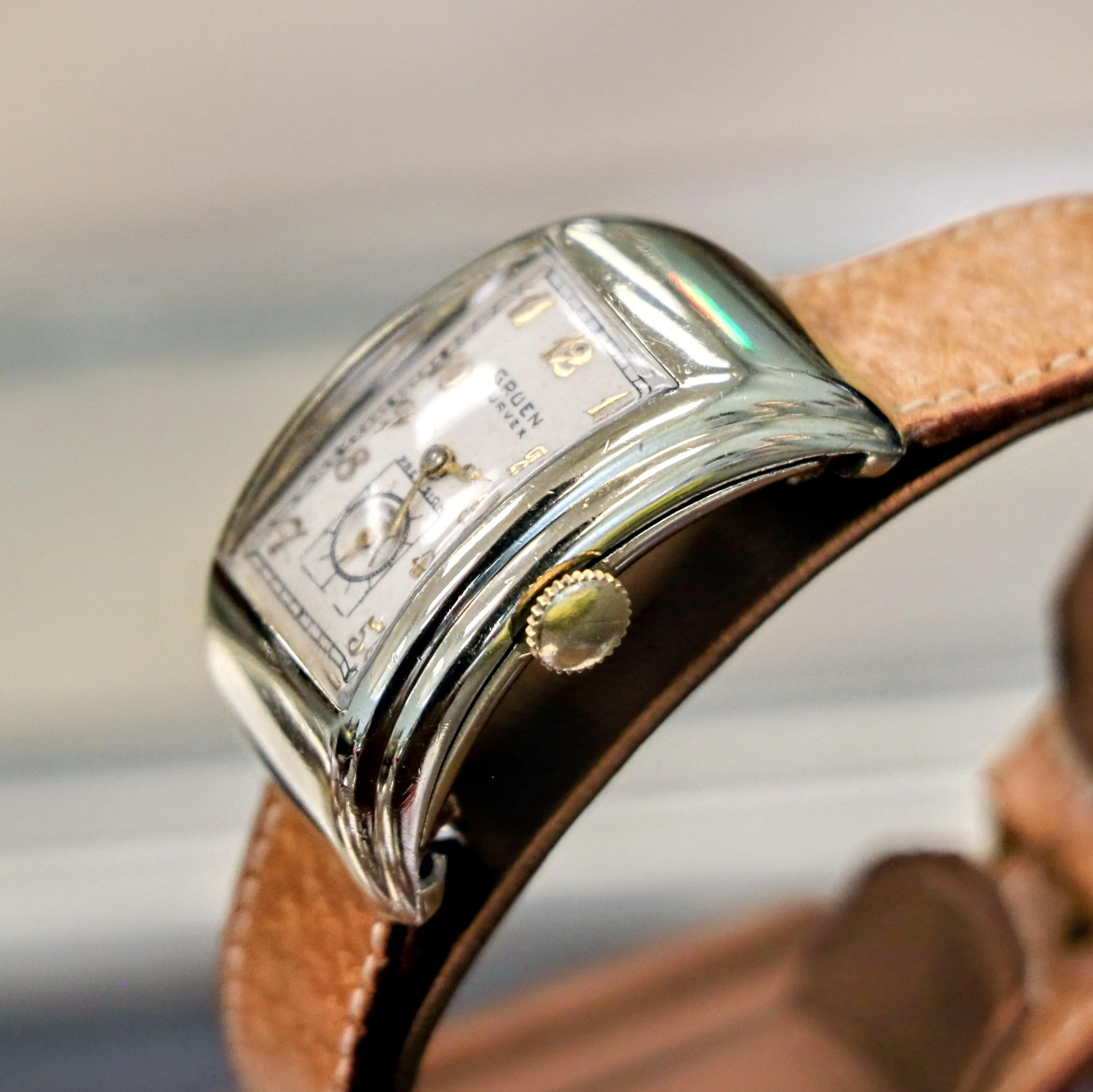 1938 GRUEN EXTREME Curvex Precision Commodore Driver's Ristside Vintage Watch