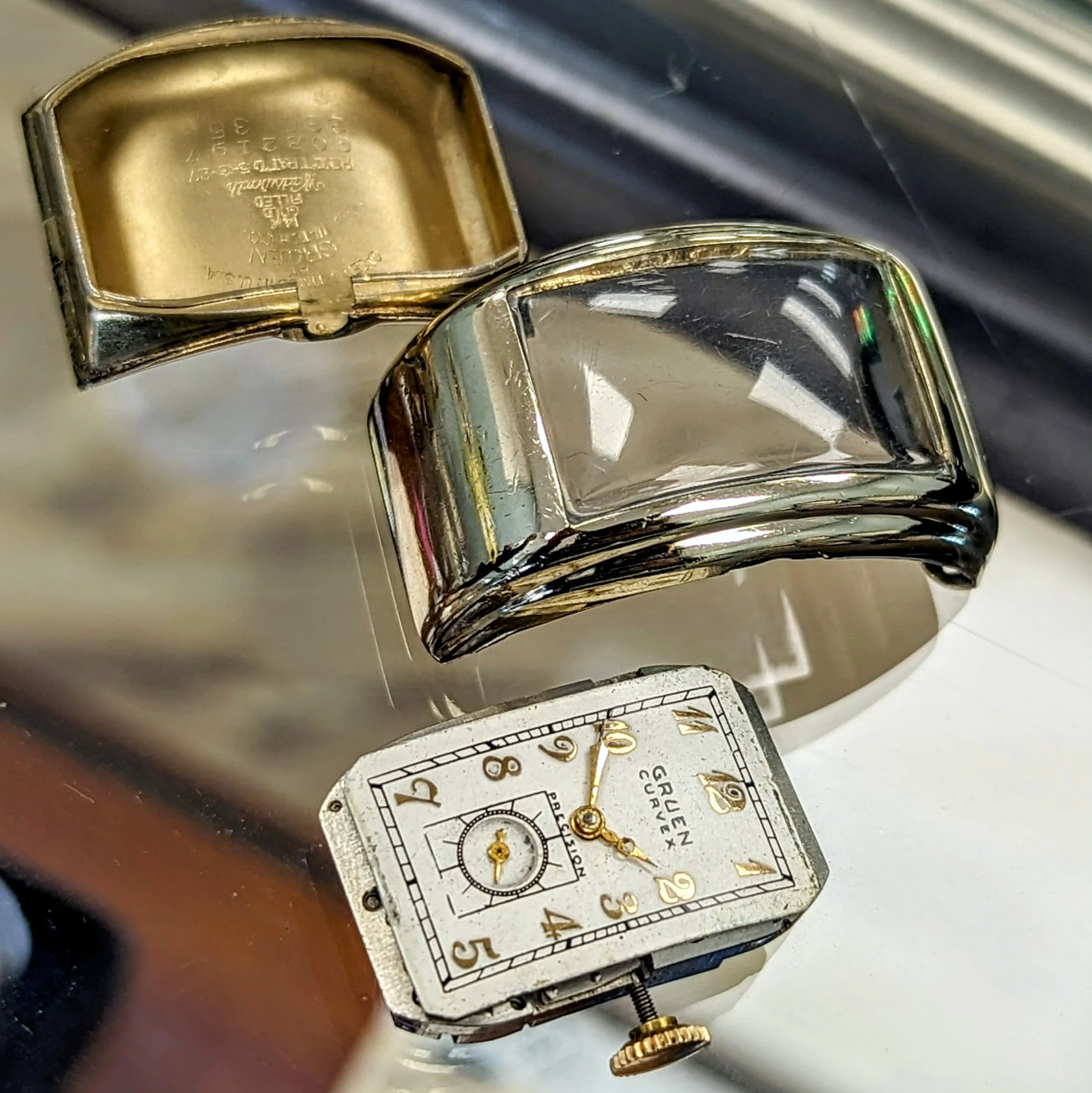 1938 GRUEN EXTREME Curvex Precision Commodore Driver's Ristside Vintage Watch
