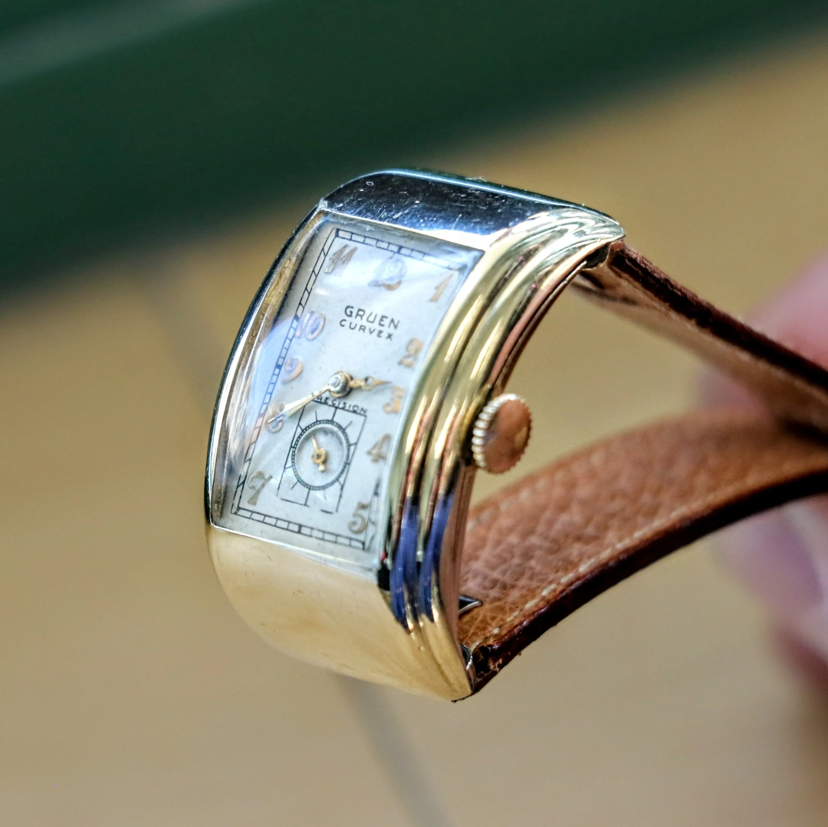 1938 GRUEN EXTREME Curvex Precision Commodore Driver's Ristside Vintage Watch