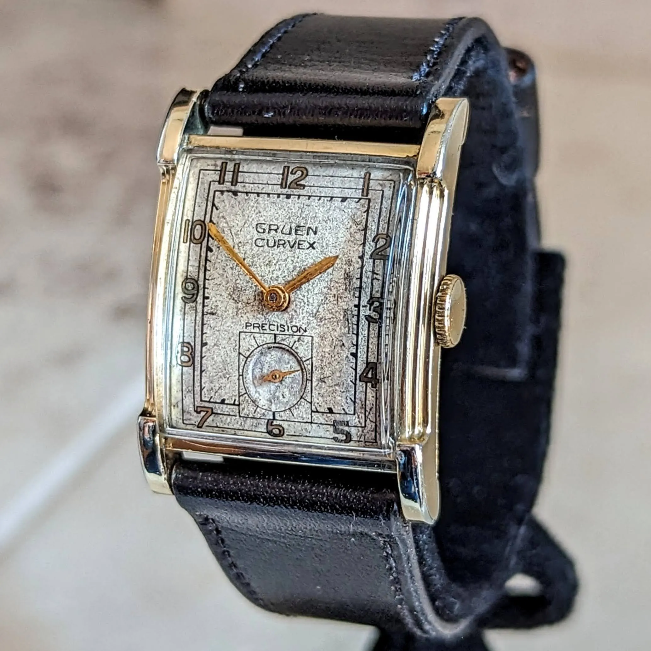 1940 GRUEN CURVEX Precision Watch 17 Jewels Cal. 440 Swiss Made Wristwatch