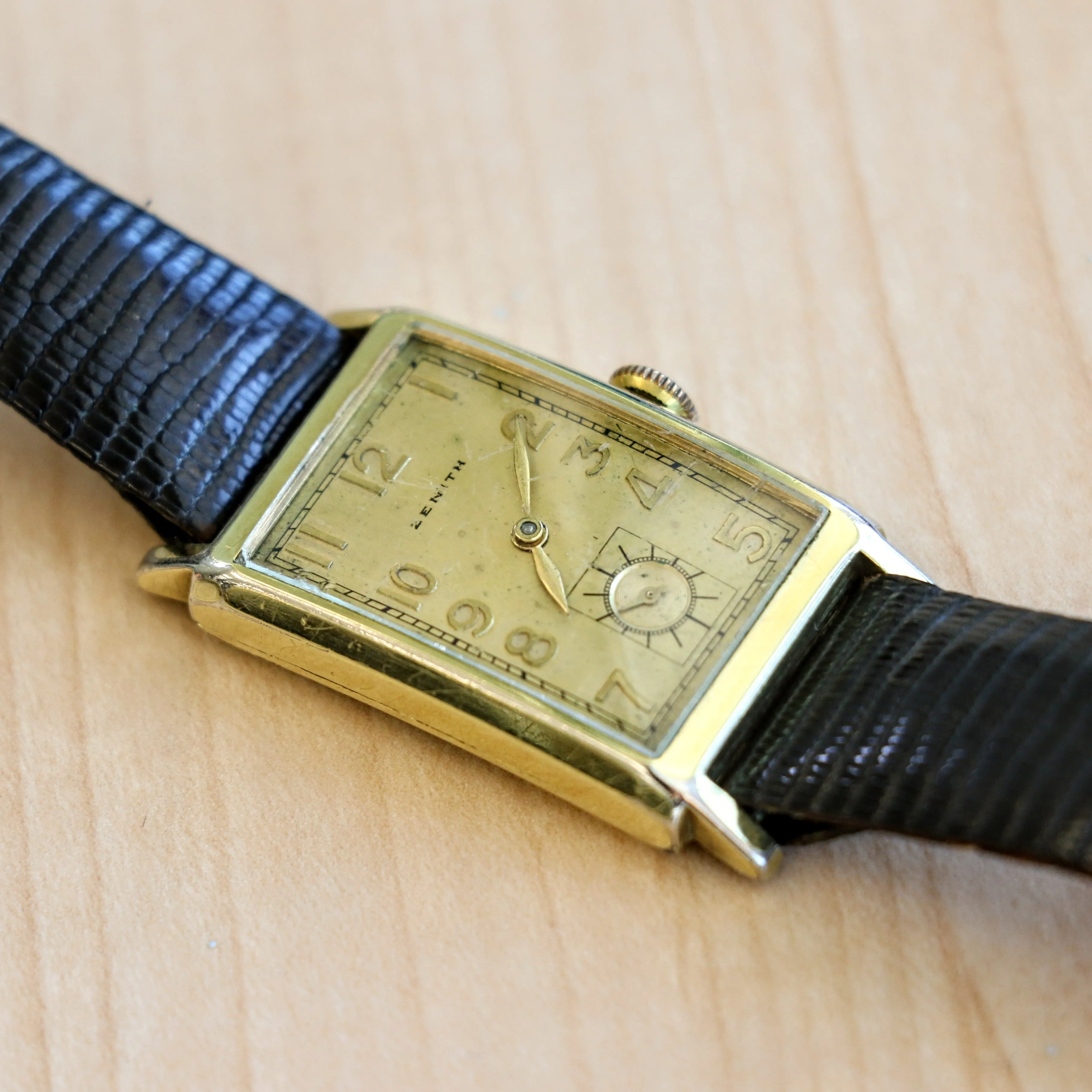 1940 ZENITH Tank Case Watch Cal. 8 3/4F 15 Jewels Mechanical Wristwatch