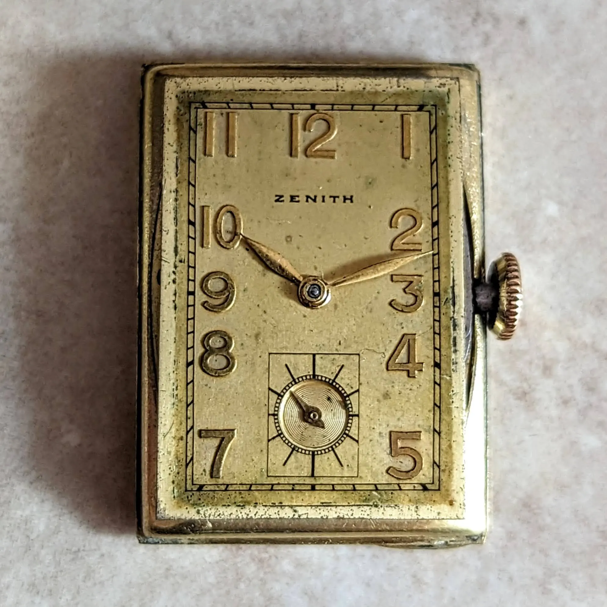 1940 ZENITH Tank Case Watch Cal. 8 3/4F 15 Jewels Mechanical Wristwatch