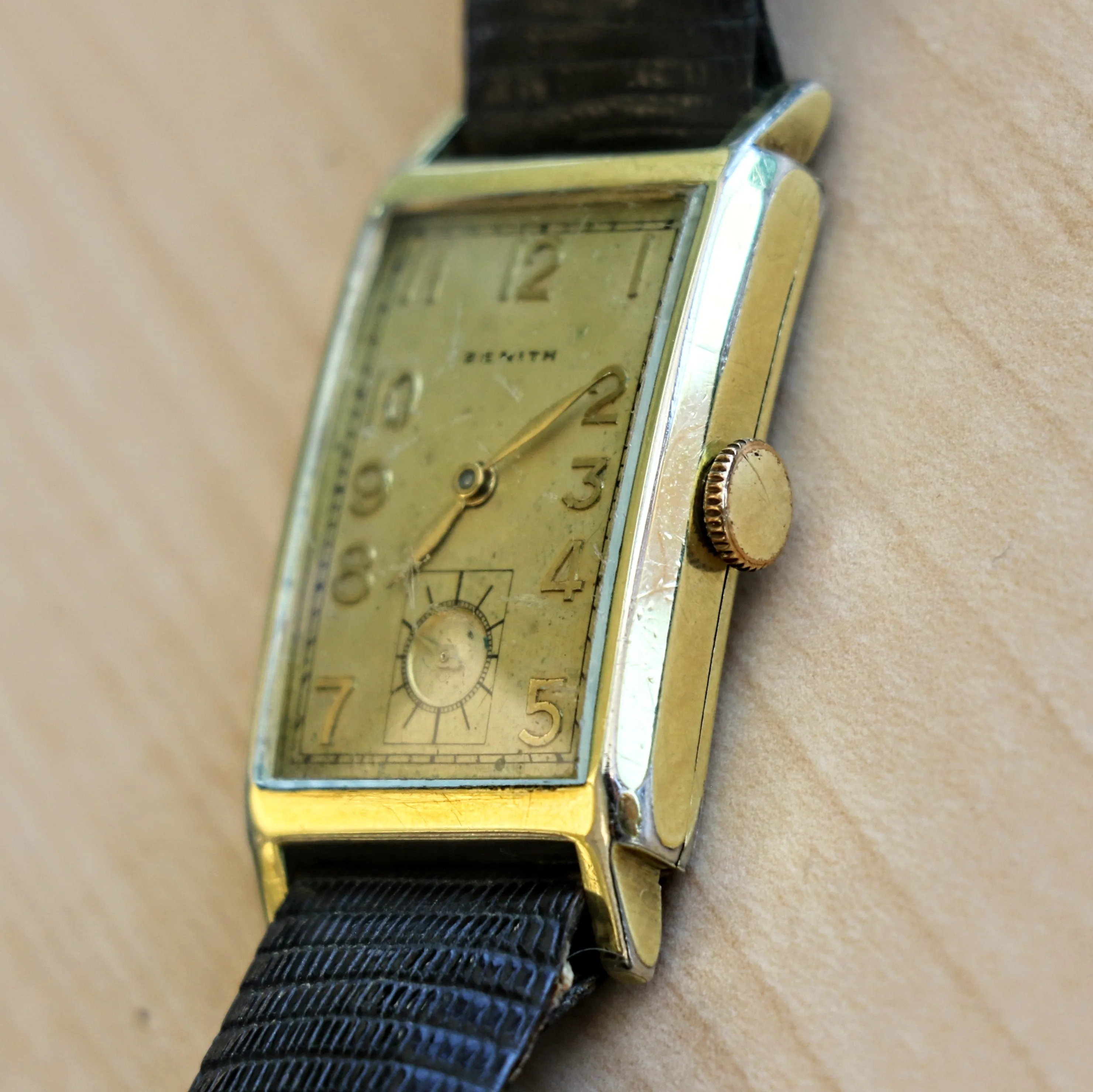 1940 ZENITH Tank Case Watch Cal. 8 3/4F 15 Jewels Mechanical Wristwatch