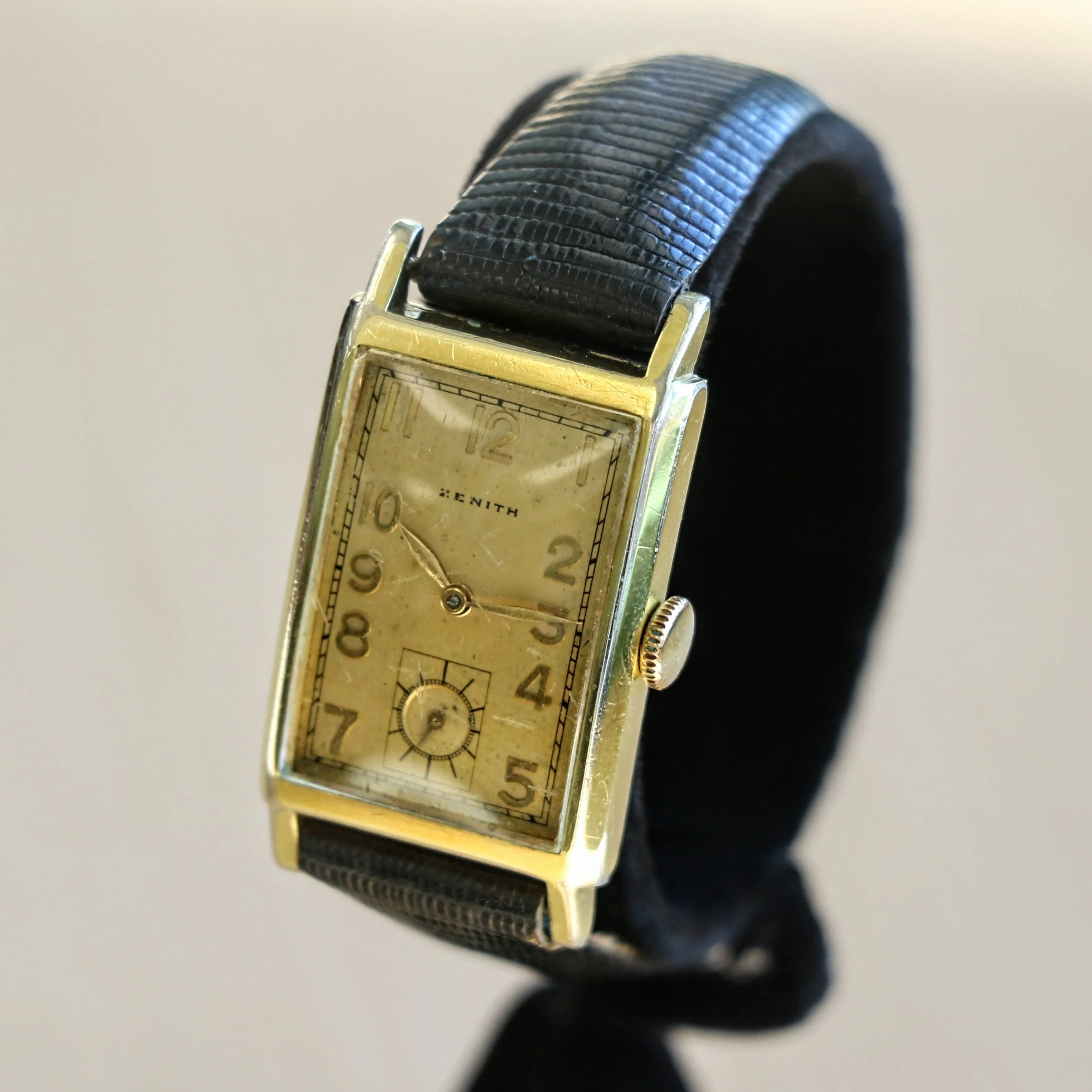 1940 ZENITH Tank Case Watch Cal. 8 3/4F 15 Jewels Mechanical Wristwatch