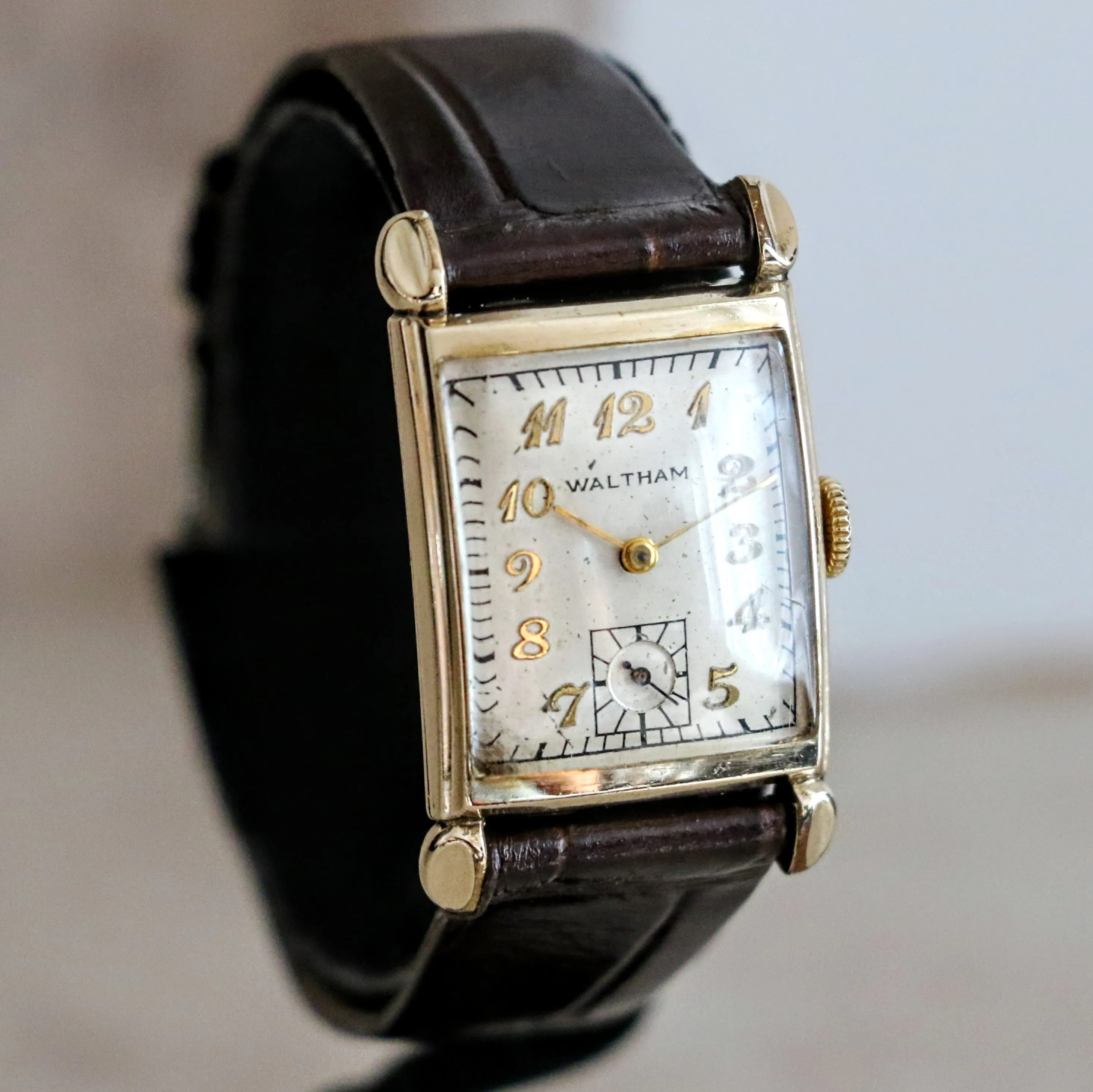 1940s WALTHAM Wristwatch 17 Jewels Cal. 750-B 4 ADJ'S Vintage U.S.A. Watch