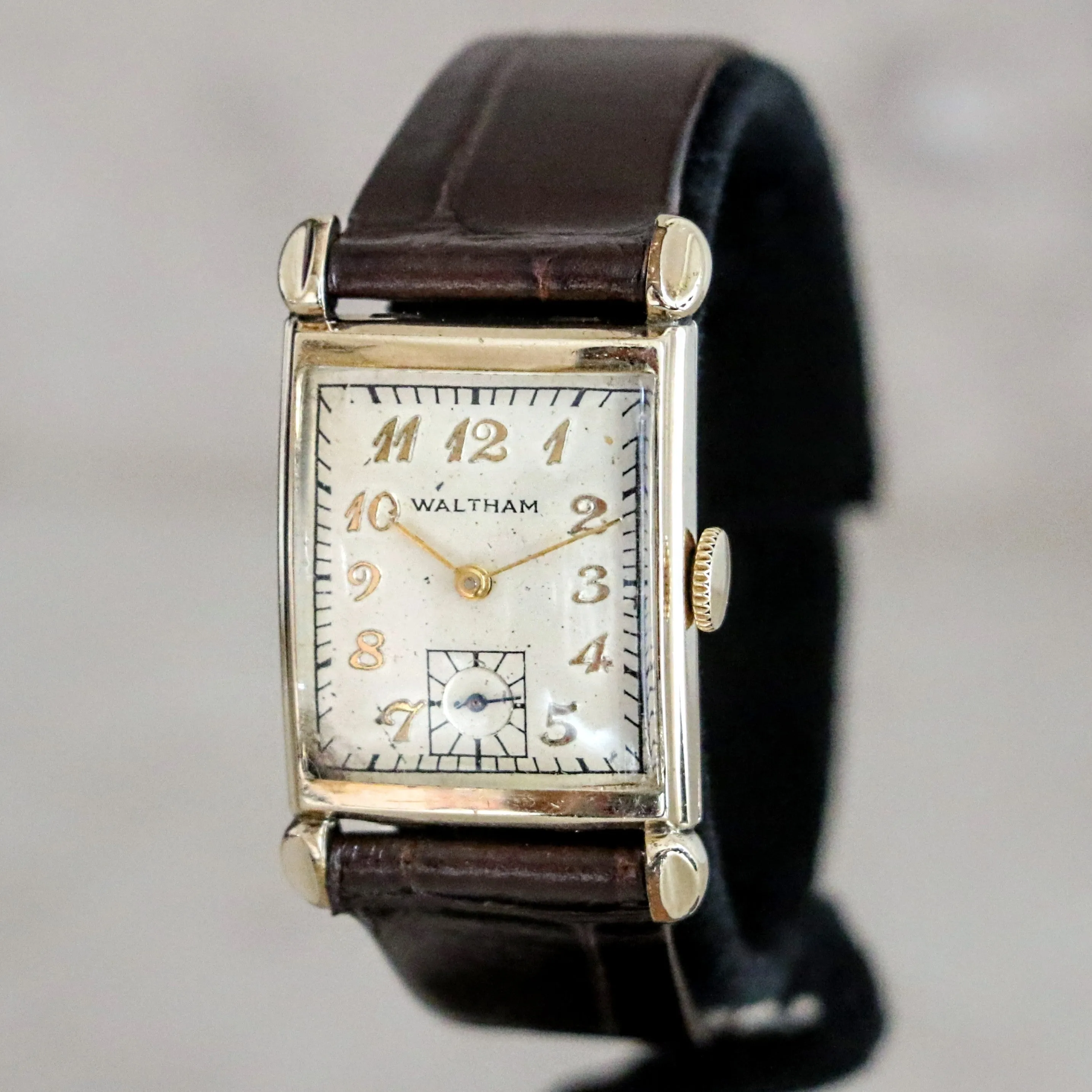 1940s WALTHAM Wristwatch 17 Jewels Cal. 750-B 4 ADJ'S Vintage U.S.A. Watch