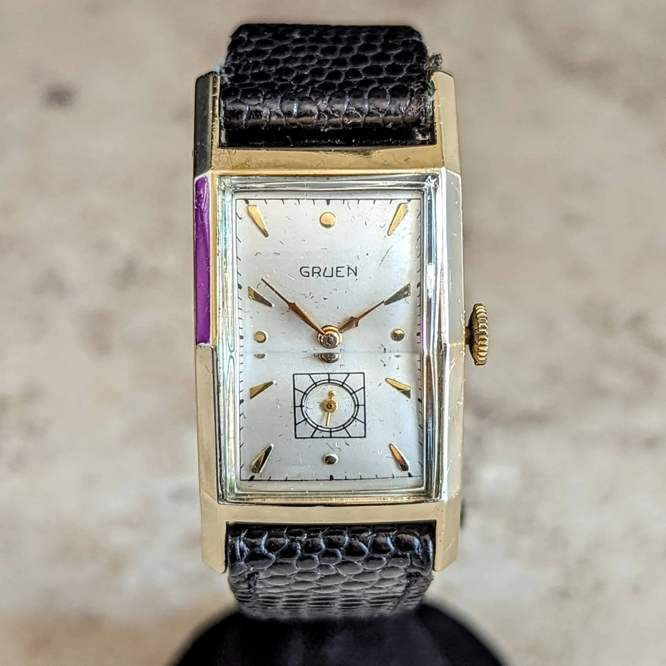 1948 GRUEN Curvex Precision Wristwatch “Curvametric” 17 Jewels Cal. 370 Swiss Watch