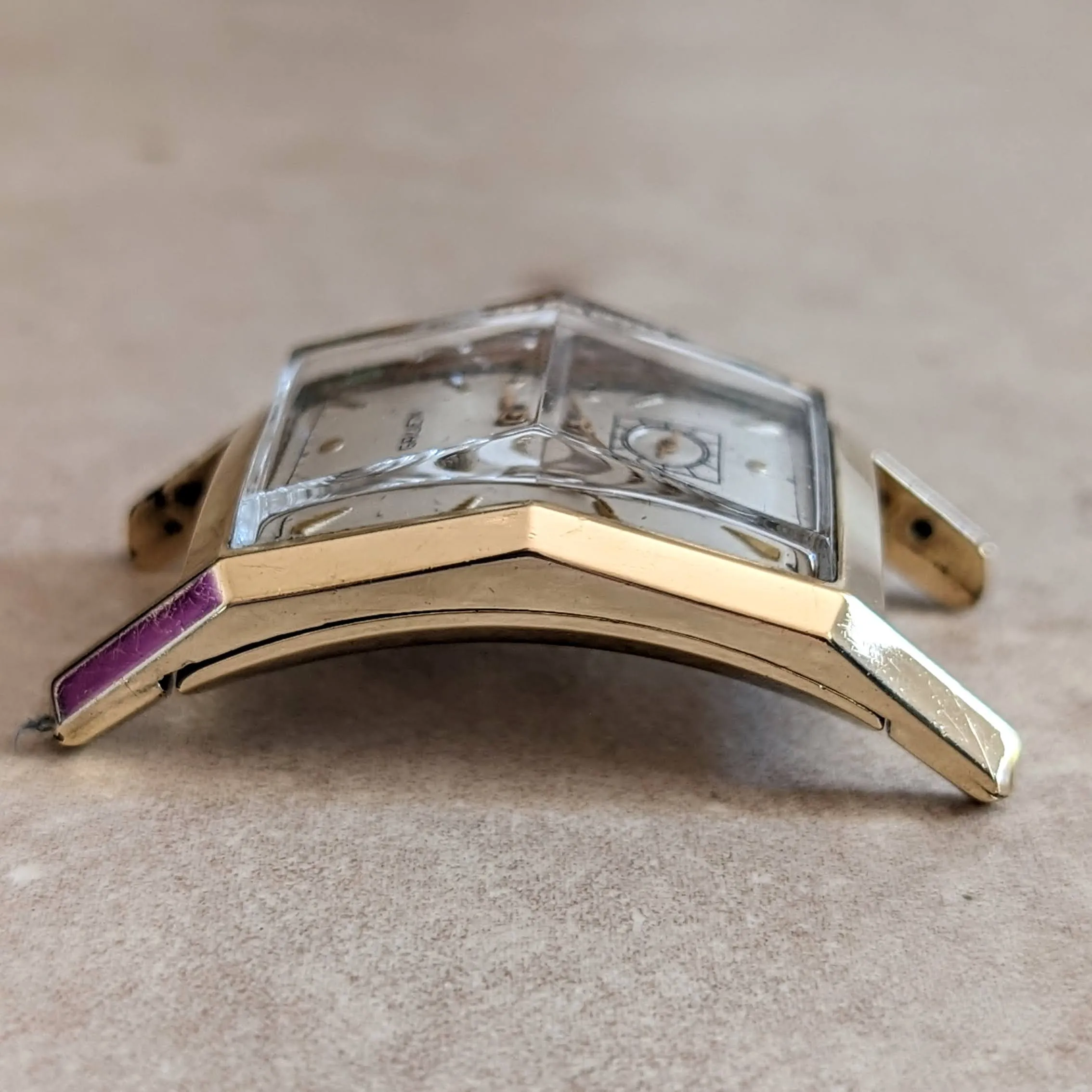 1948 GRUEN Curvex Precision Wristwatch “Curvametric” 17 Jewels Cal. 370 Swiss Watch