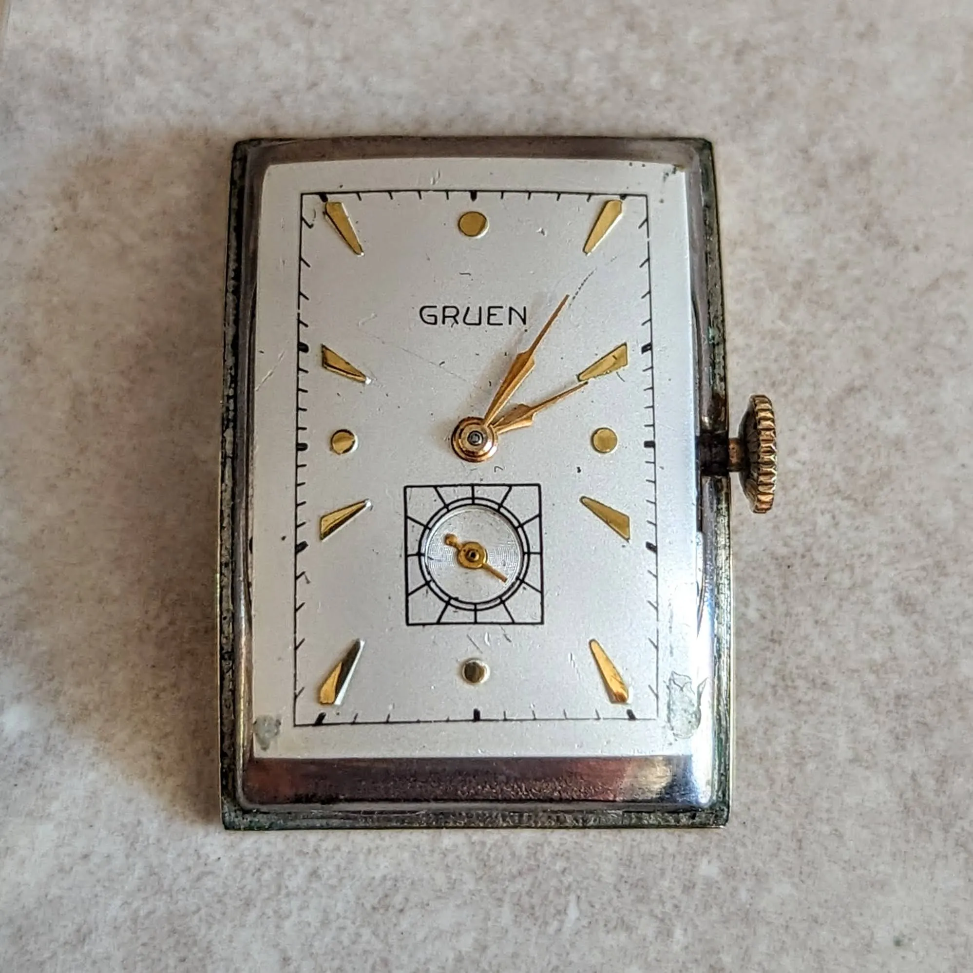 1948 GRUEN Curvex Precision Wristwatch “Curvametric” 17 Jewels Cal. 370 Swiss Watch