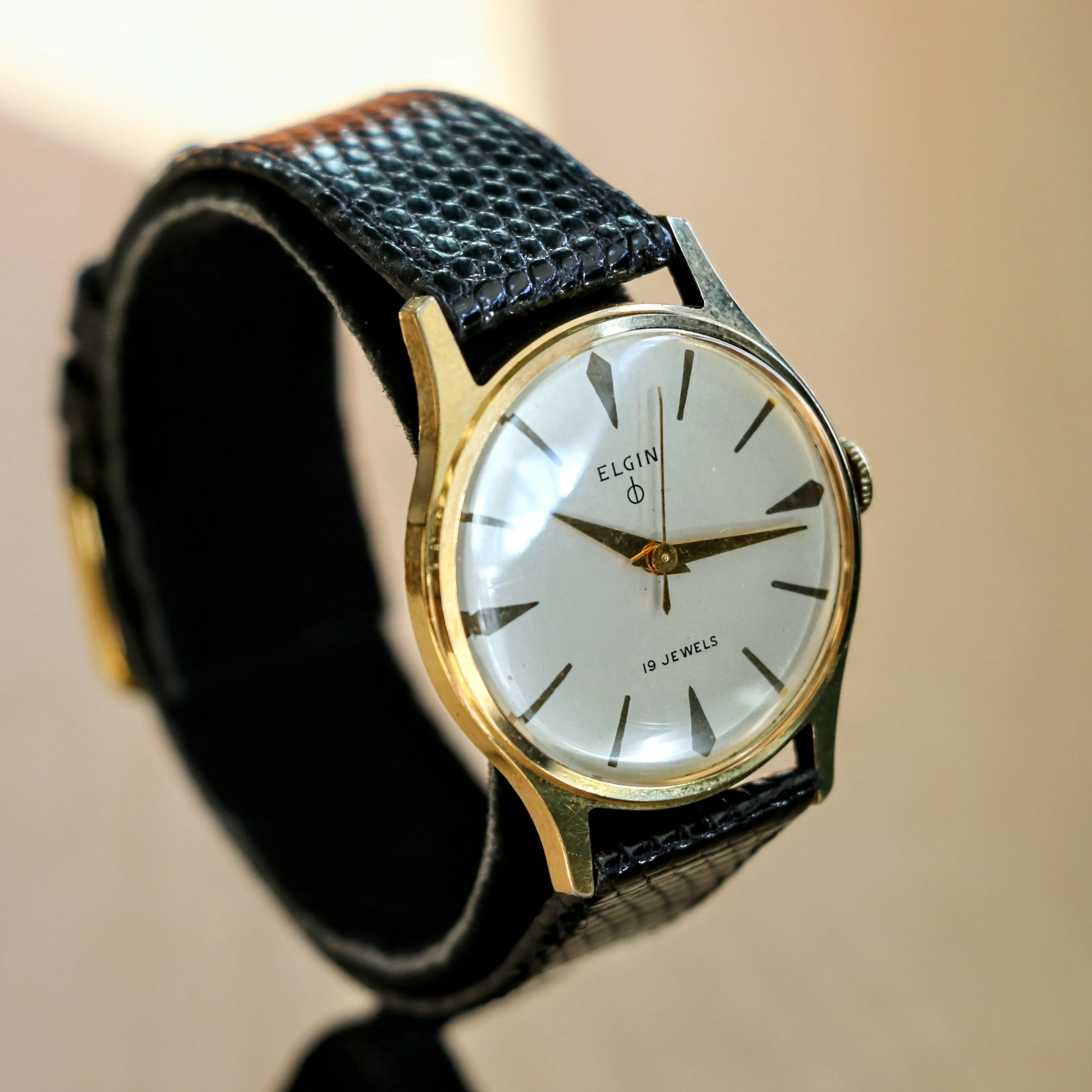 ELGIN DuraPower Wristwatch 19 Jewels Ref. 4254 Grade 752 Vintage U.S.A Watch