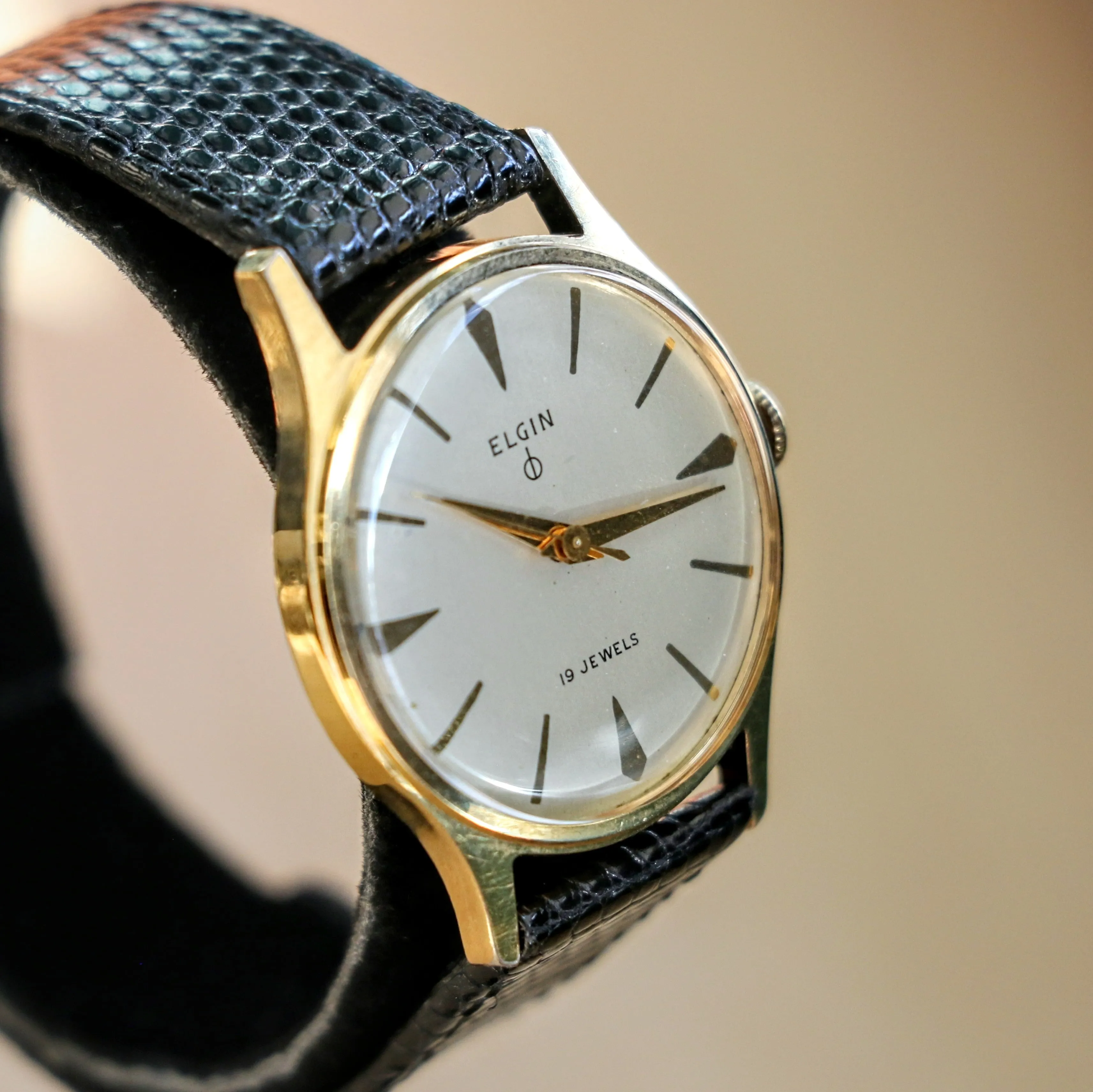 ELGIN DuraPower Wristwatch 19 Jewels Ref. 4254 Grade 752 Vintage U.S.A Watch