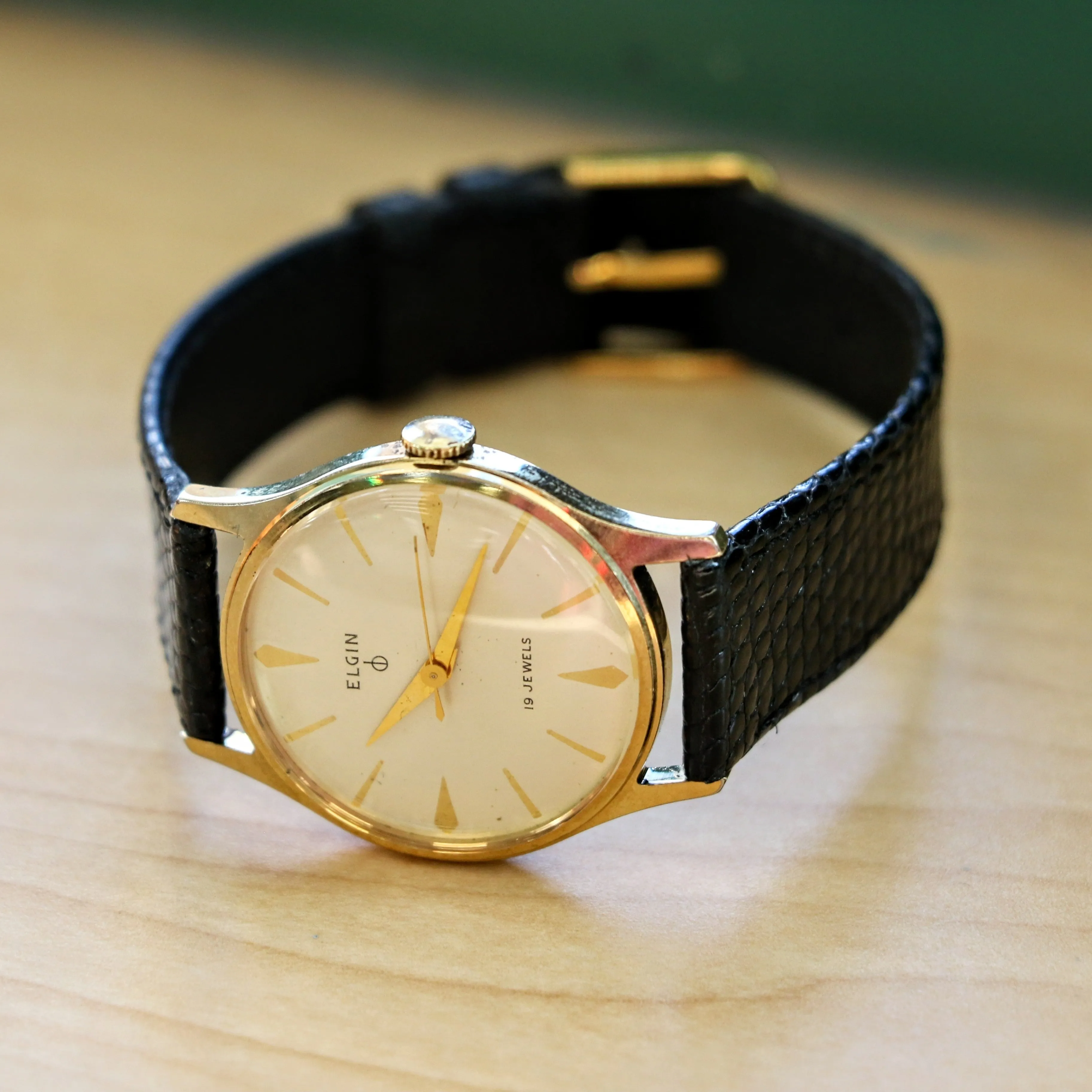 ELGIN DuraPower Wristwatch 19 Jewels Ref. 4254 Grade 752 Vintage U.S.A Watch