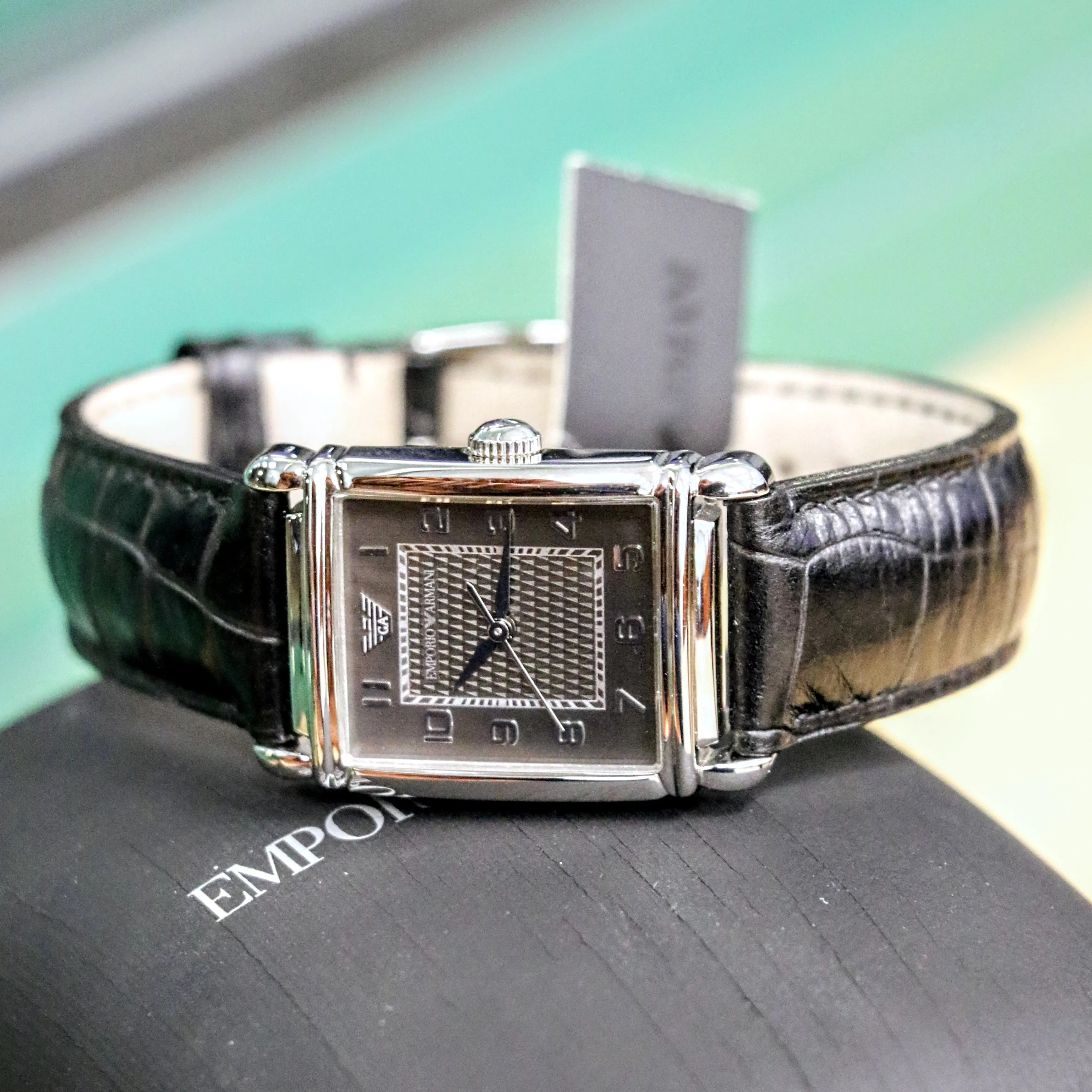 EMPORIO ARMANI Classic Edition Vintage Style Watch Tank Case AR0424 - Double Box & Papers