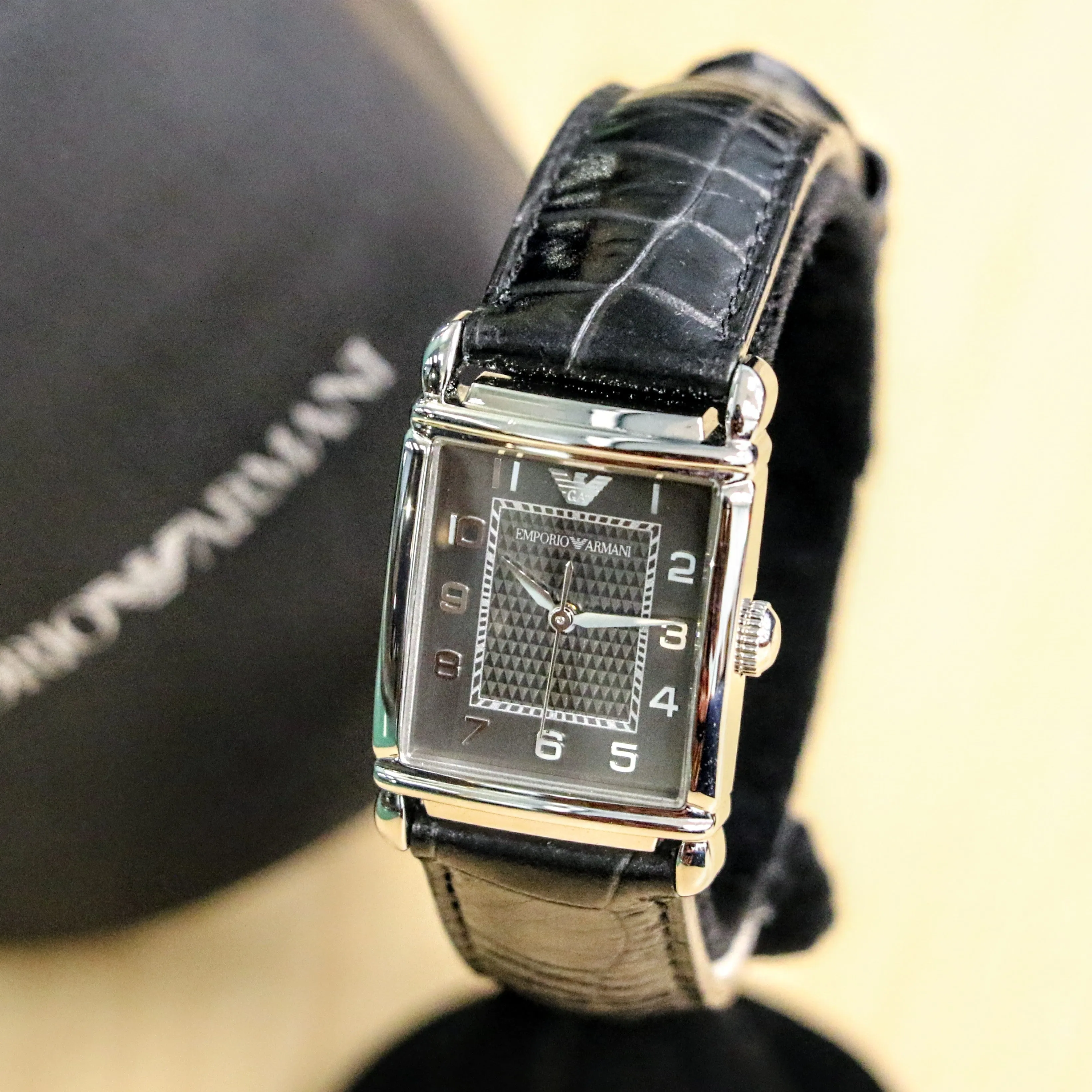 EMPORIO ARMANI Classic Edition Vintage Style Watch Tank Case AR0424 - Double Box & Papers