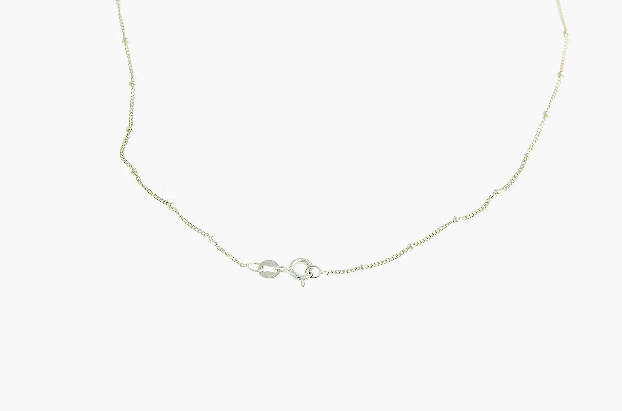 Little Big Horn. Mini crescent necklace