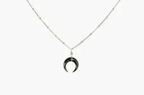 Little Big Horn. Mini crescent necklace
