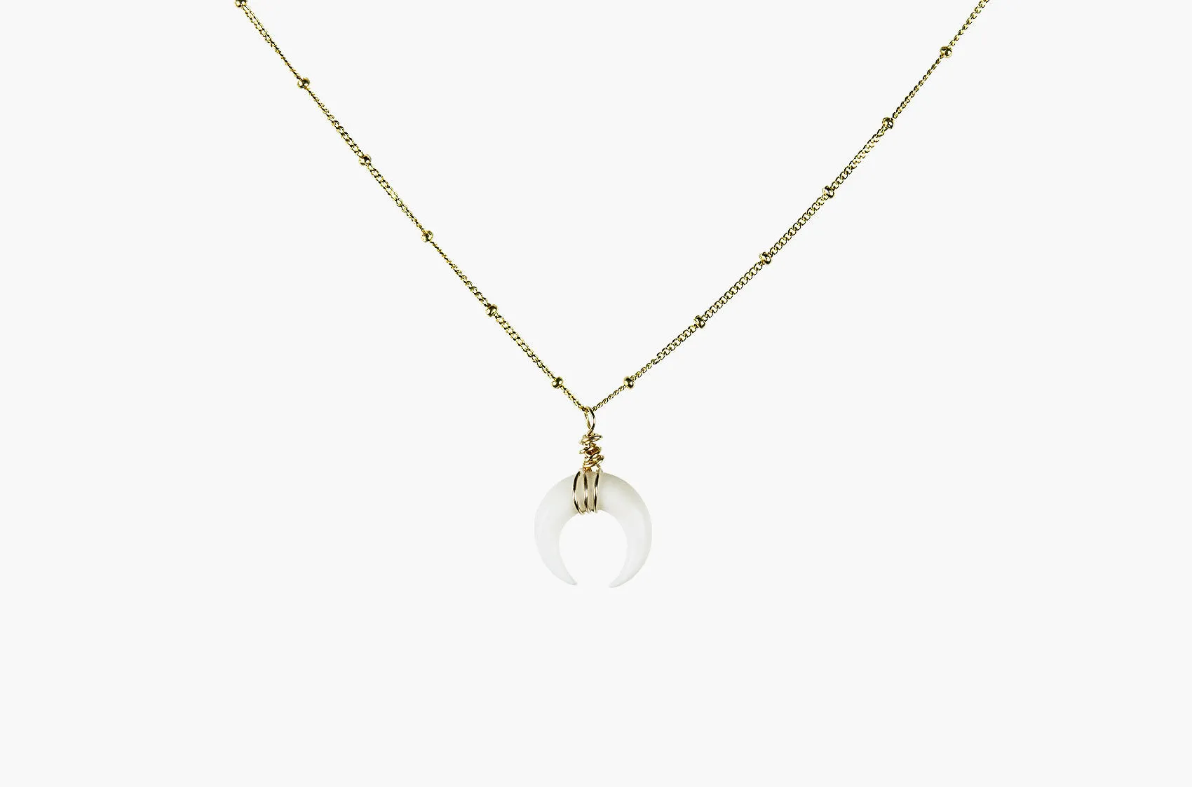 Little Big Horn. Mini crescent necklace