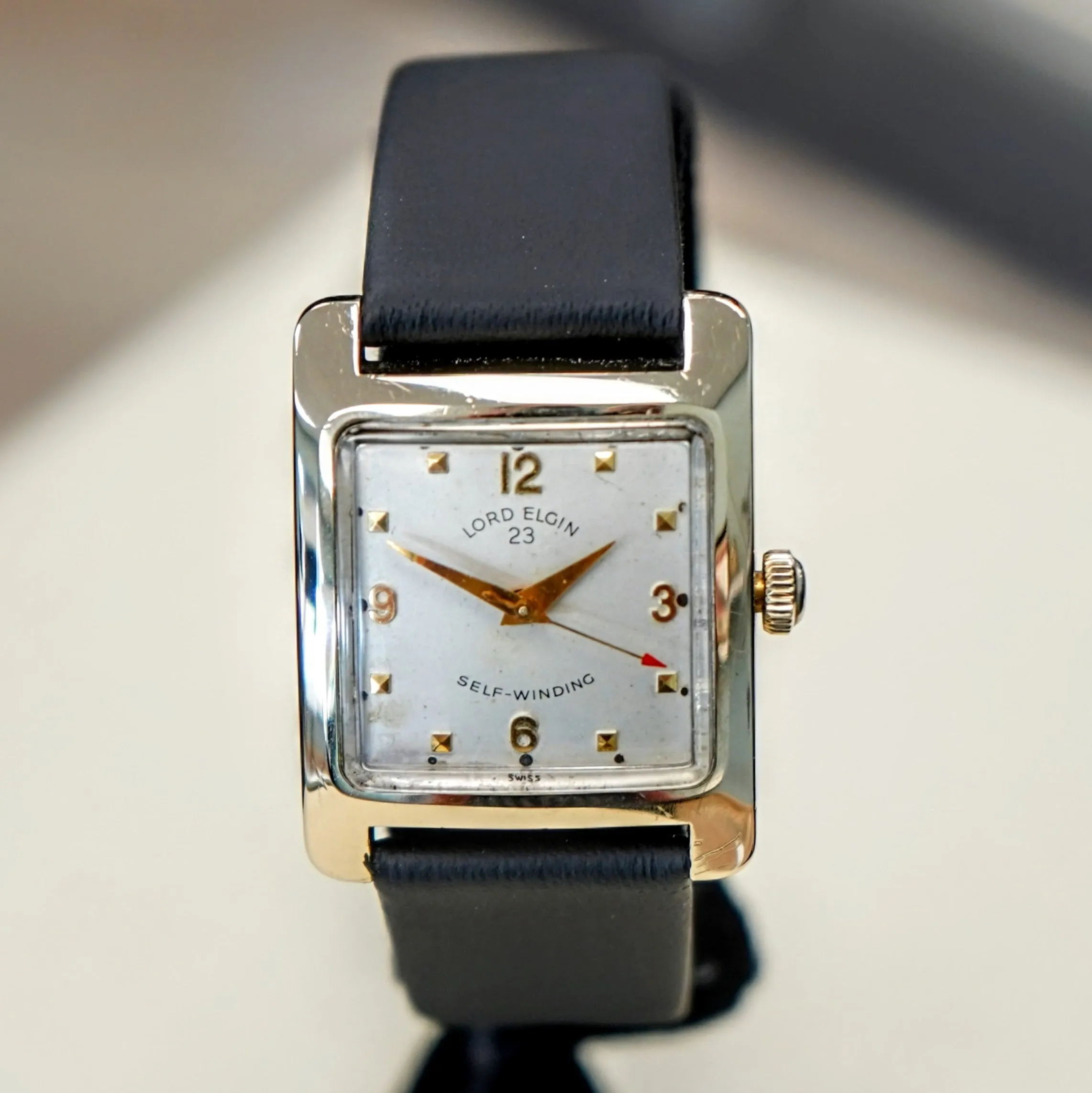 LORD ELGIN Brockton 23 Jewels Selfwinding Watch Tank Case Vintage Automatic Wristwatch