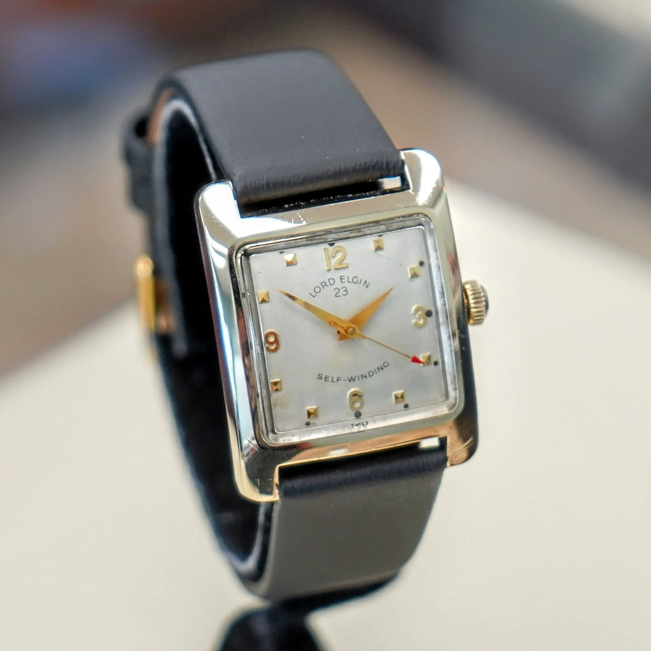 LORD ELGIN Brockton 23 Jewels Selfwinding Watch Tank Case Vintage Automatic Wristwatch