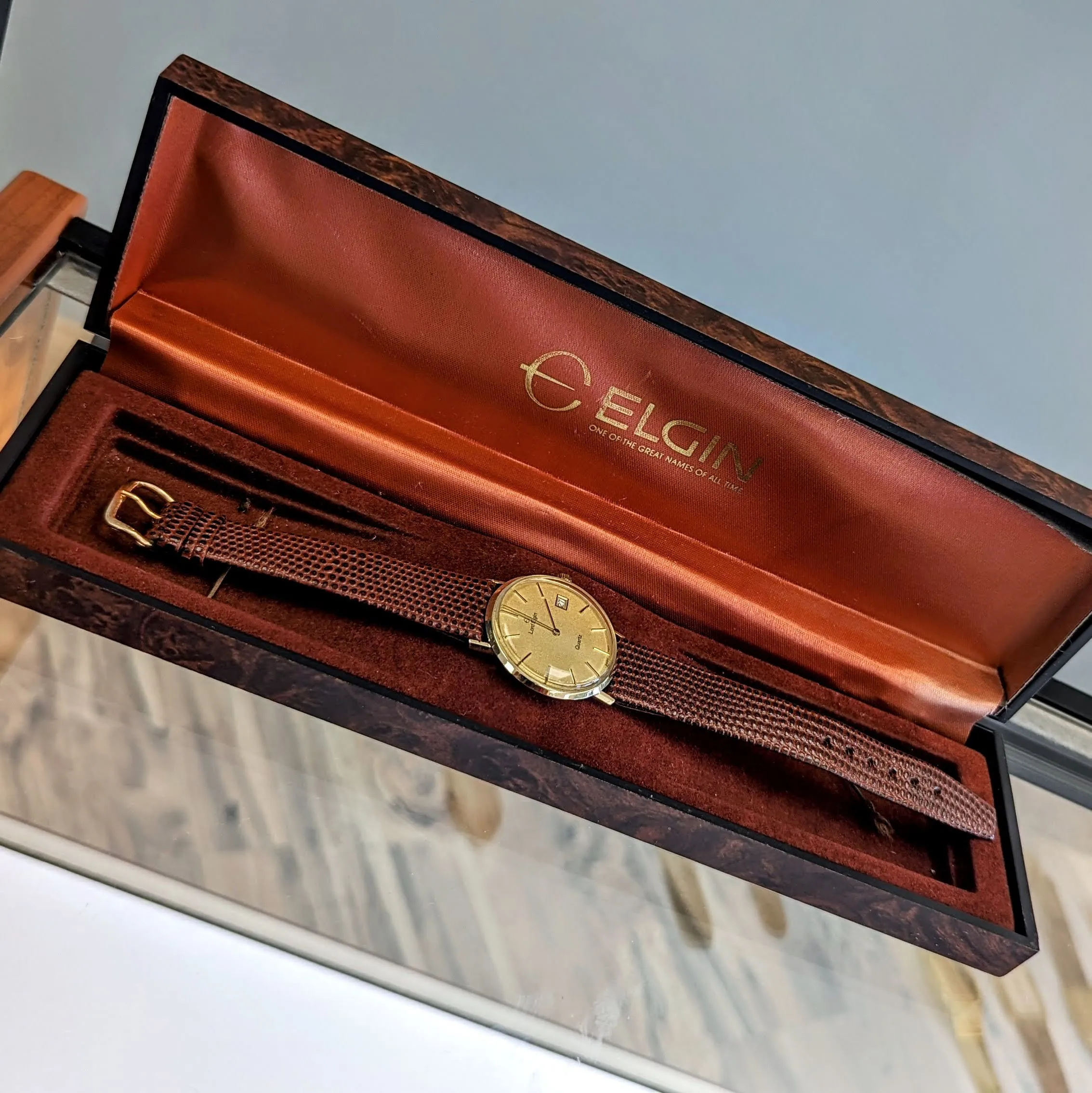 LORD ELGIN Quartz Wristwatch 14K Yellow GOLD Swiss Made Watch - In box!