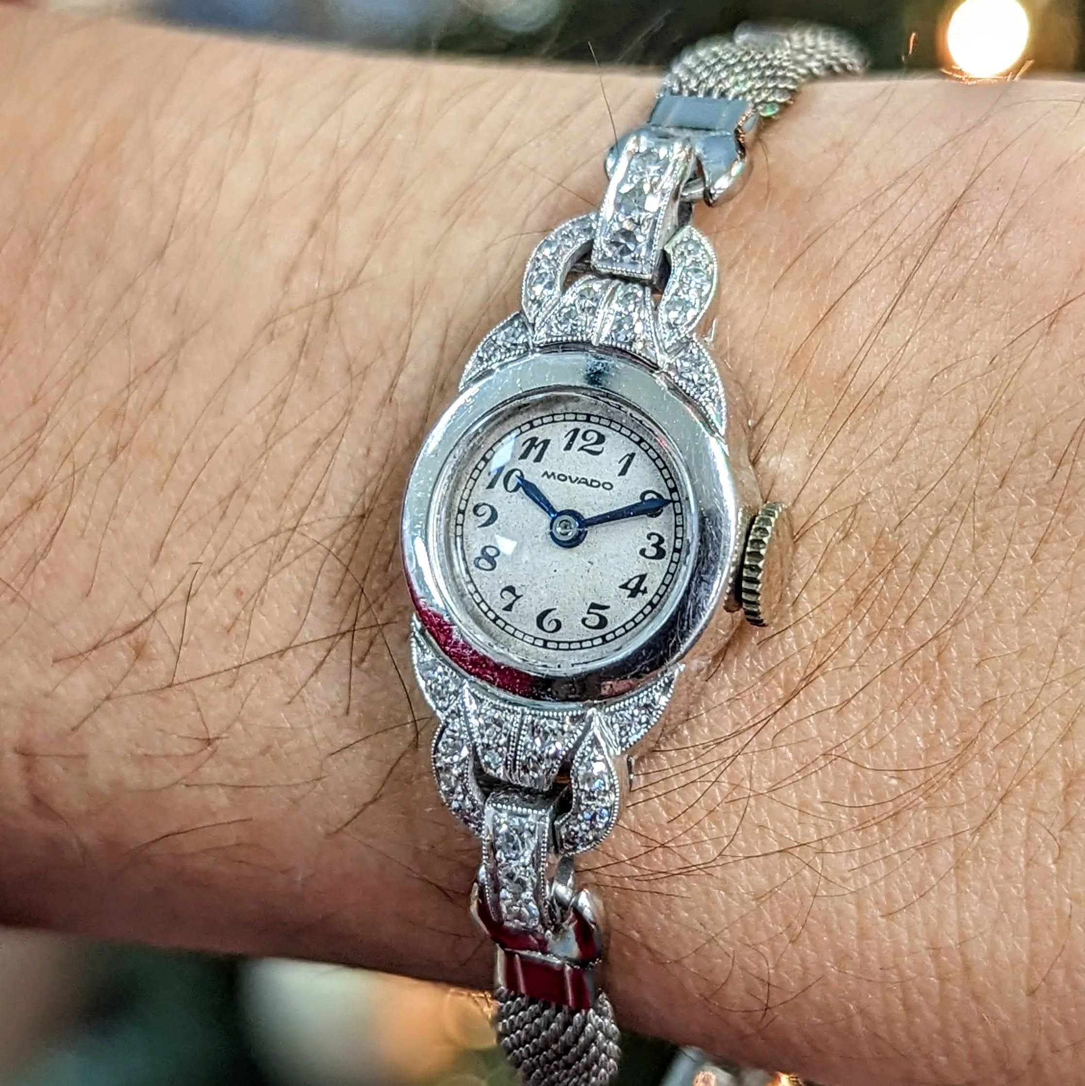 MOVADO Ladies Wristwatch Platinum Case & Fancy Lugs w/Diamonds 17 Jewels Swiss Watch