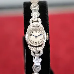 MOVADO Ladies Wristwatch Platinum Case & Fancy Lugs w/Diamonds 17 Jewels Swiss Watch