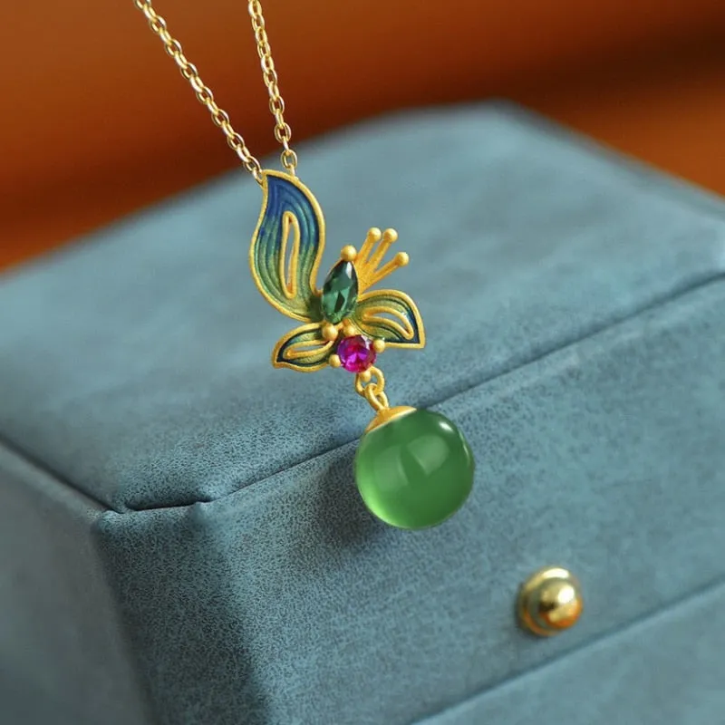 New in green butterfly crystal pendant natural Hotan jasper bead necklace