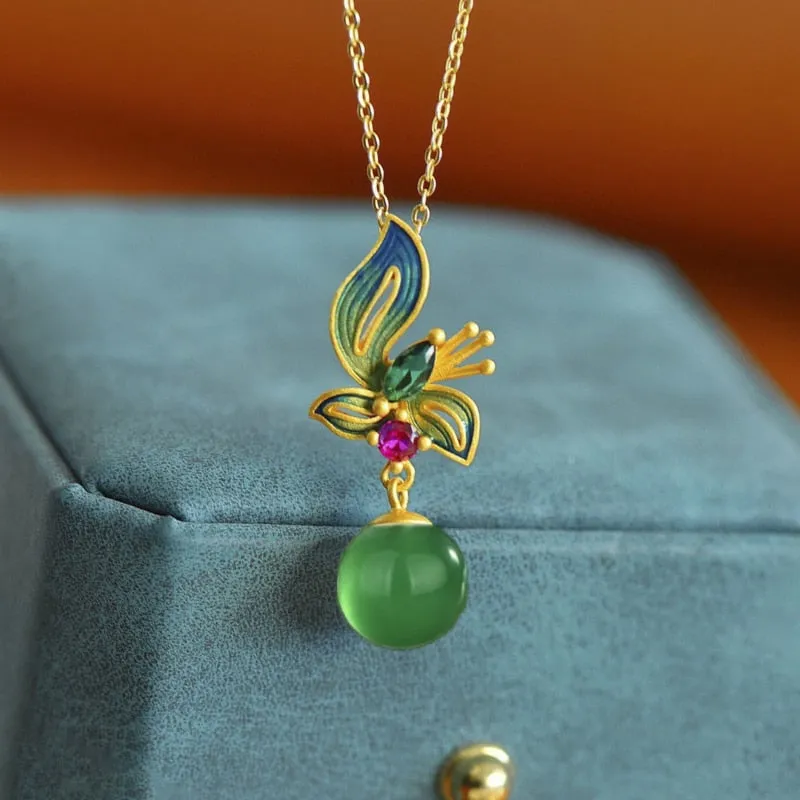 New in green butterfly crystal pendant natural Hotan jasper bead necklace