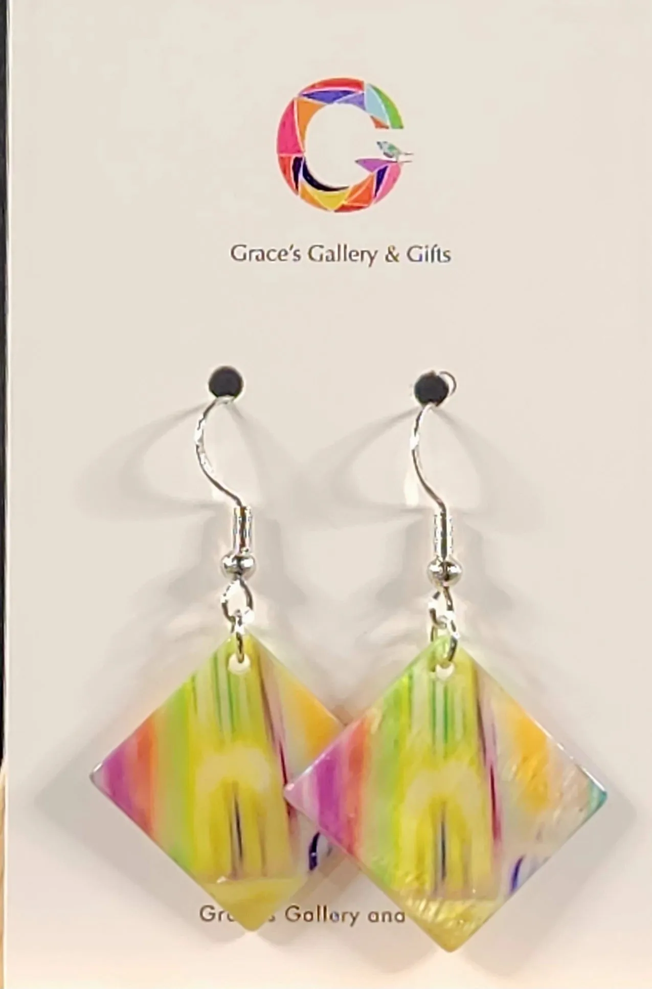 New waterfall diamond shaped natural shell earrings