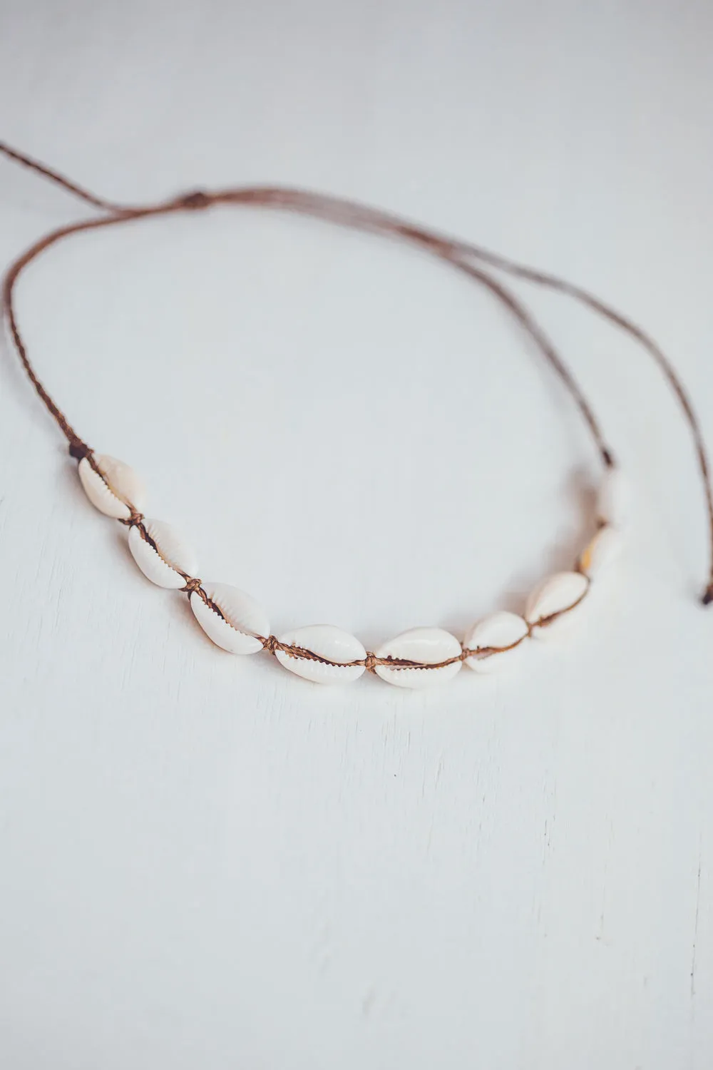 SHELLS MACRAME NECKLACE