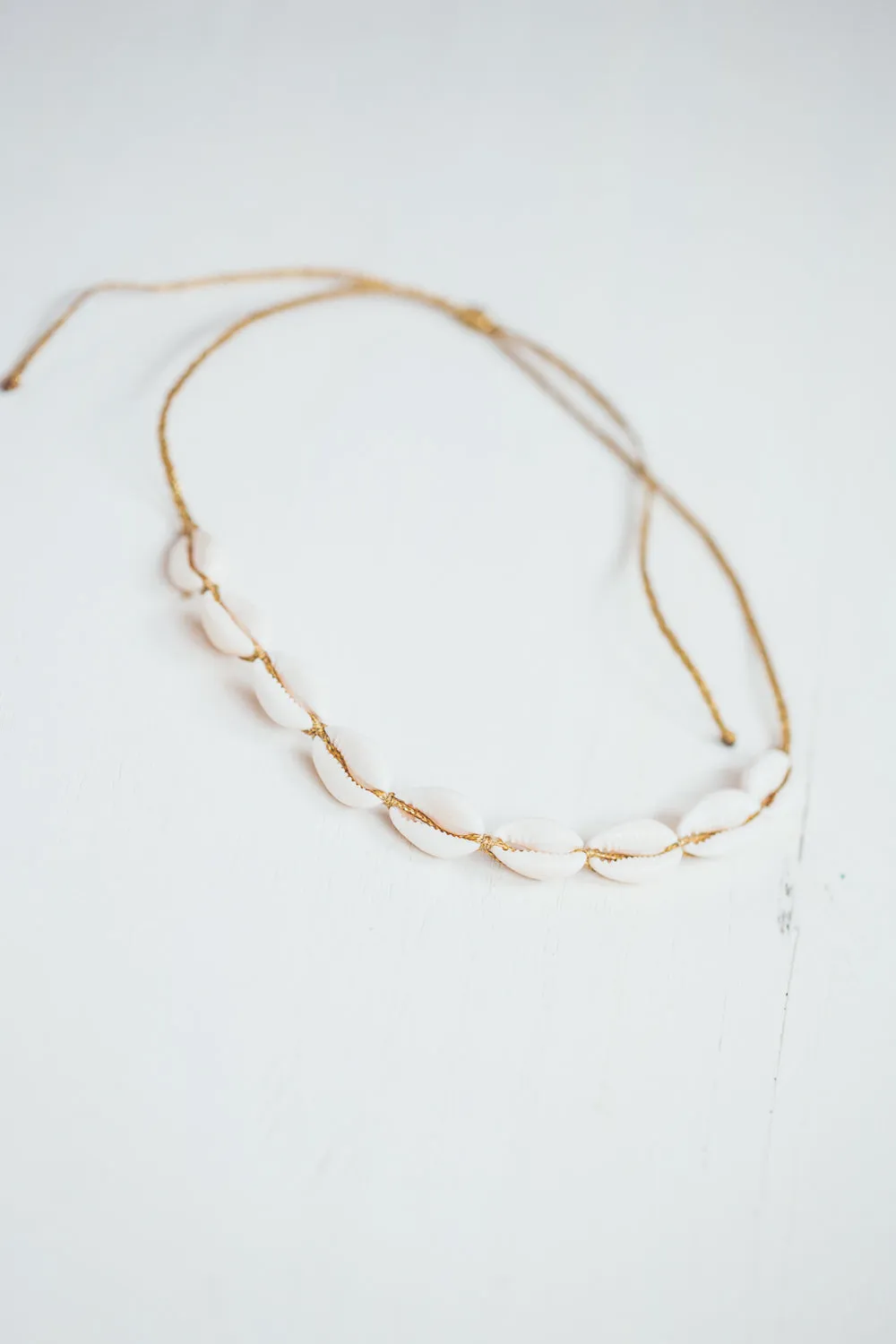 SHELLS MACRAME NECKLACE