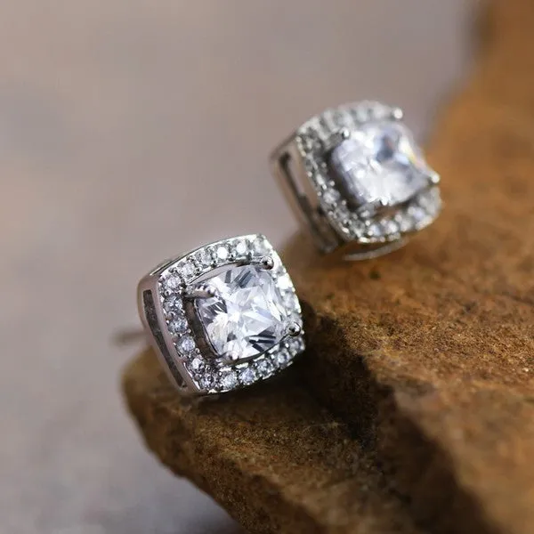 Walking After Midnight Stud Earring *