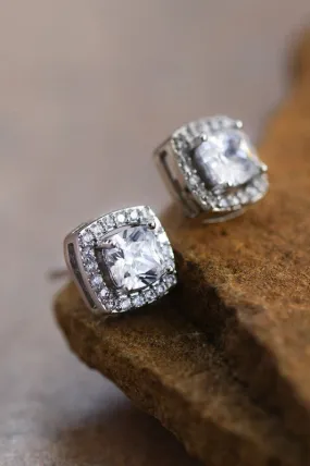 Walking After Midnight Stud Earring *
