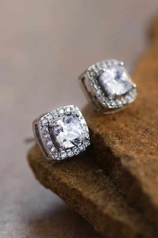 Walking After Midnight Stud Earring *